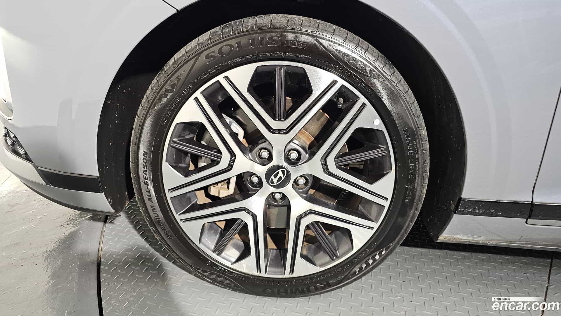 Grandeur Hyundai 2023.11-OUTER-005