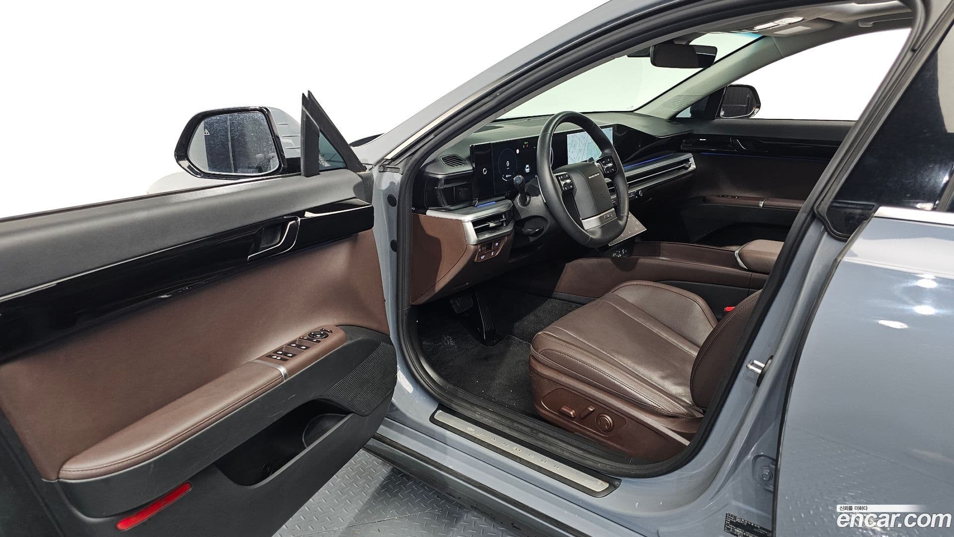 Main__Slider__Photo:Grandeur Hyundai 2023.11-9