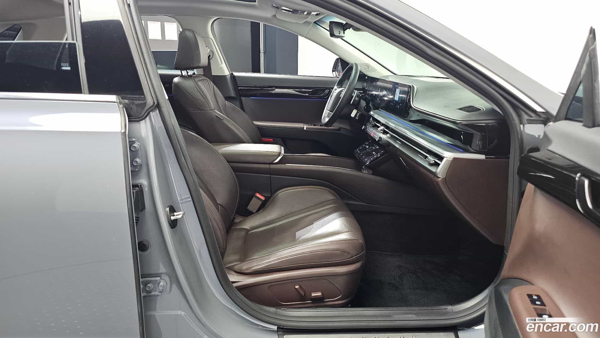 Grandeur Hyundai 2023.11-OPTION-015