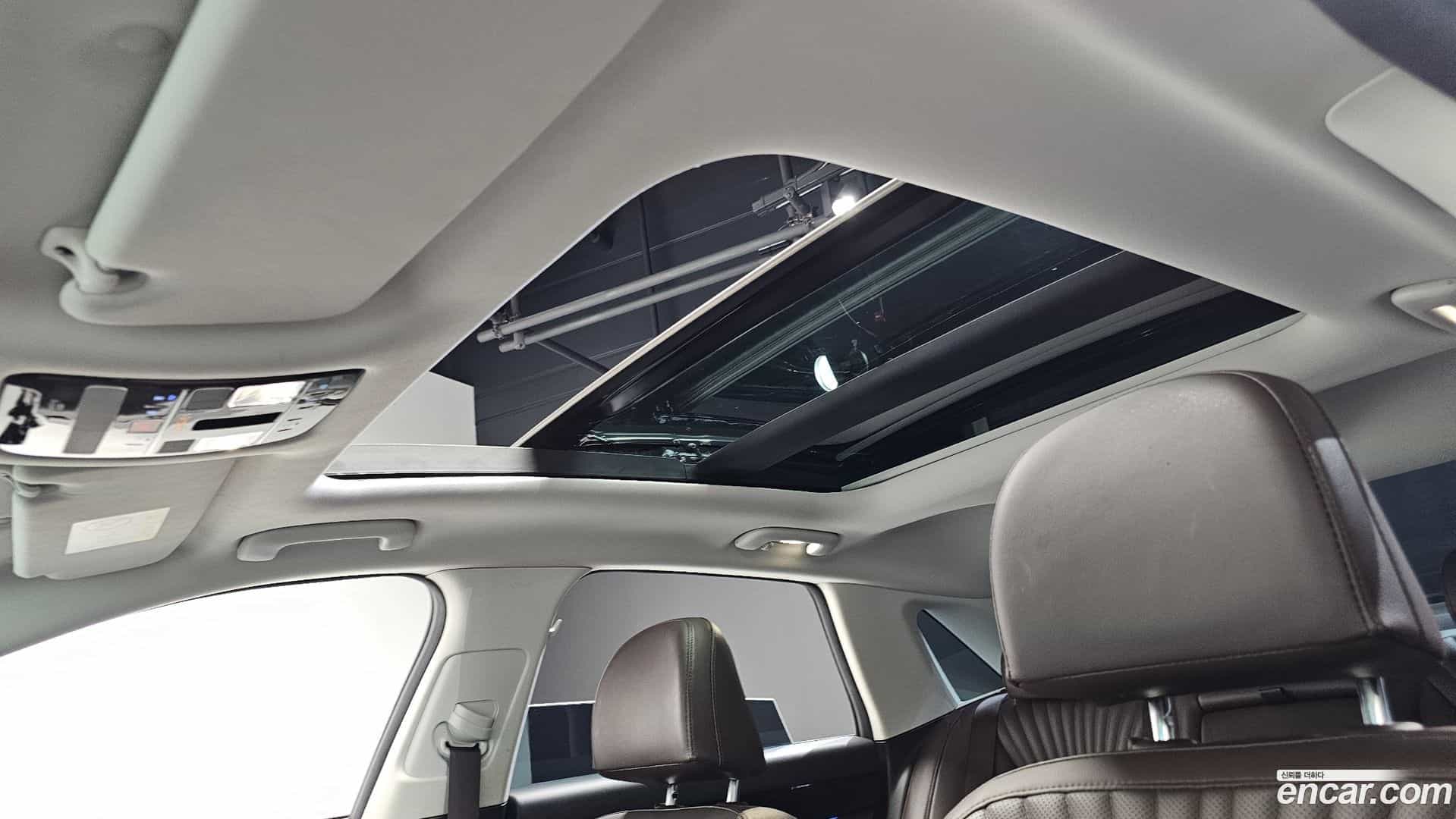 Grandeur Hyundai 2023.11-OPTION-023