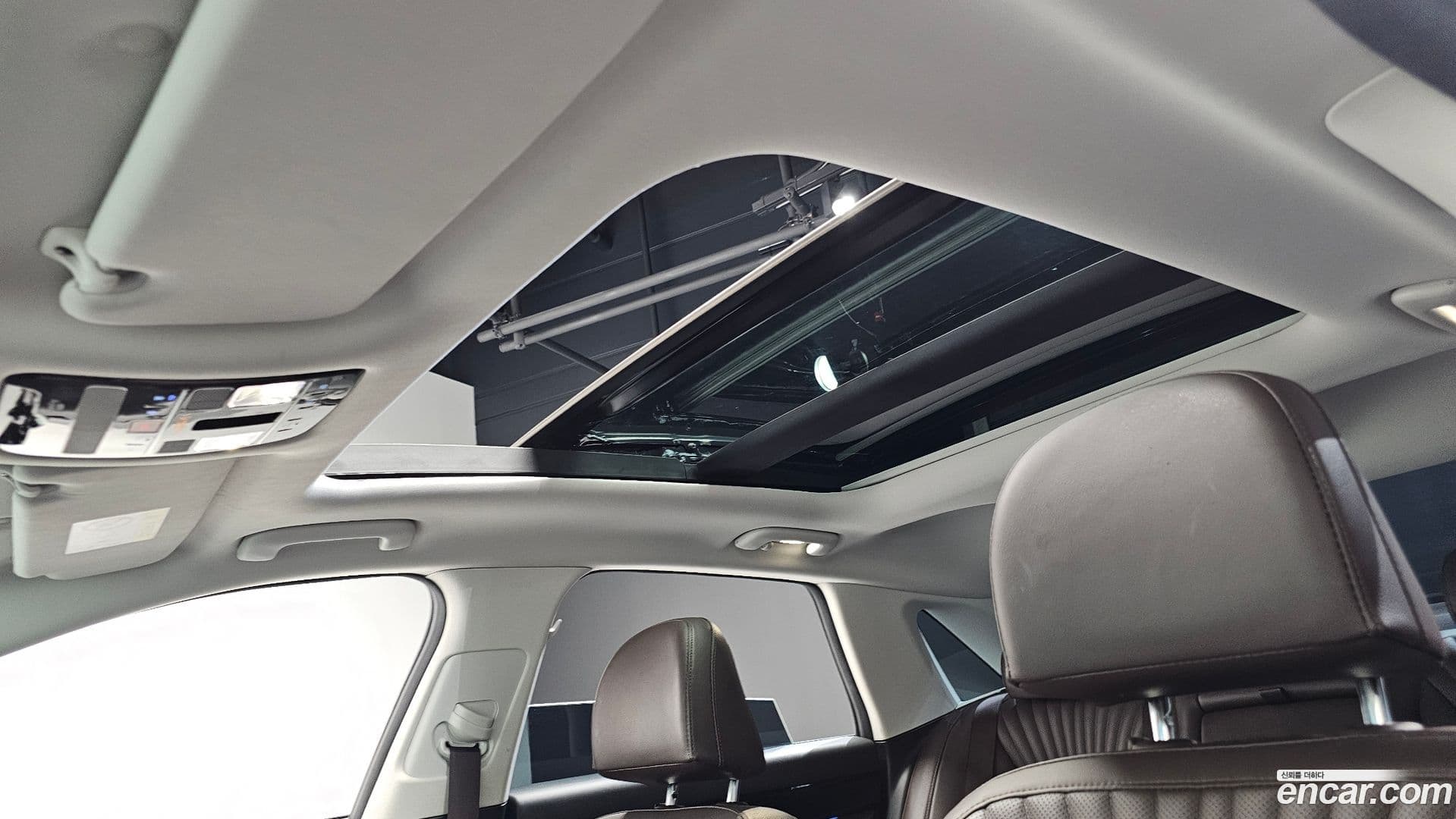 Main__Slider__Photo:Grandeur Hyundai 2023.11-18