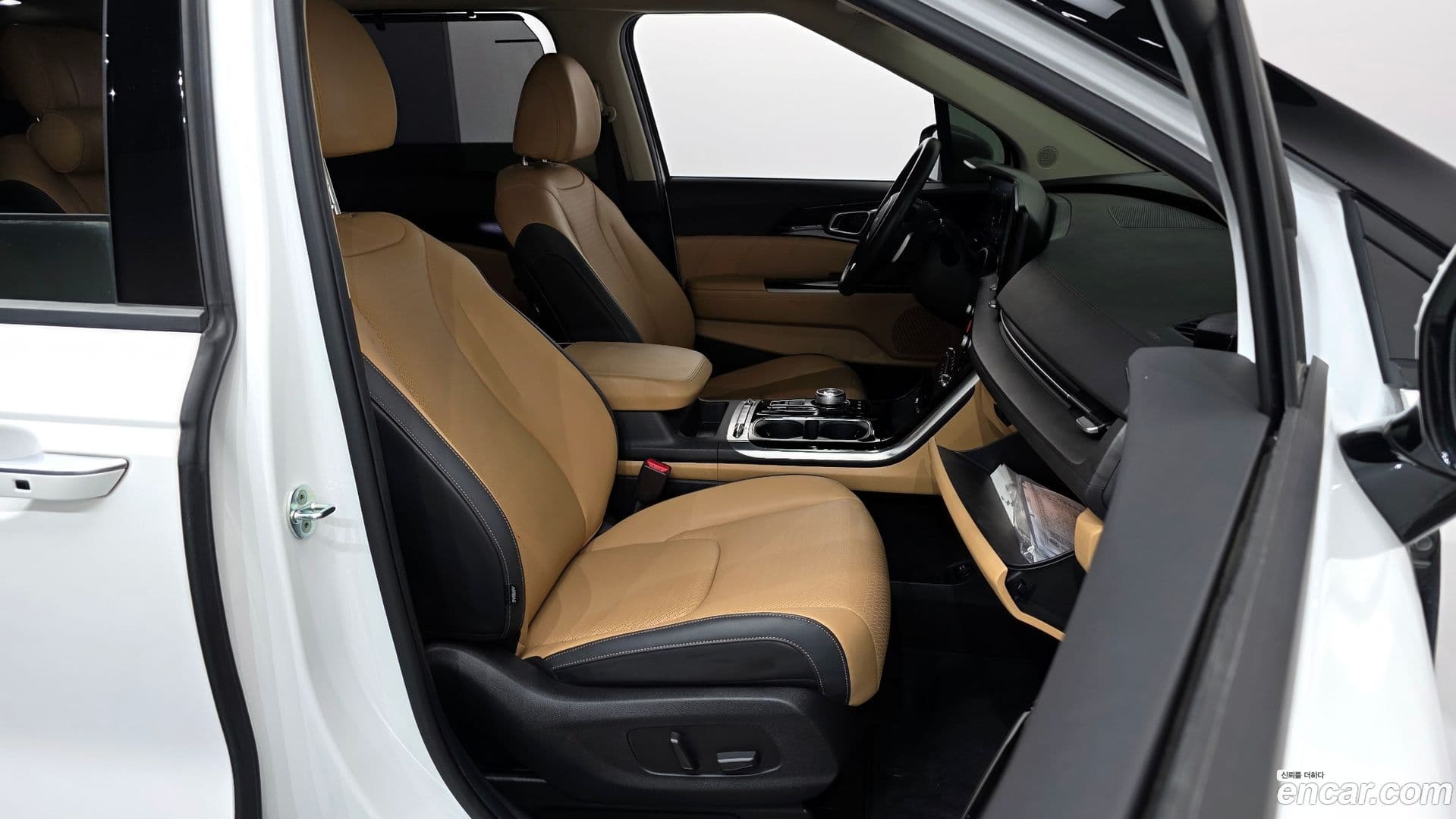 Main__Slider__Photo:Canival Kia 2022.5-10