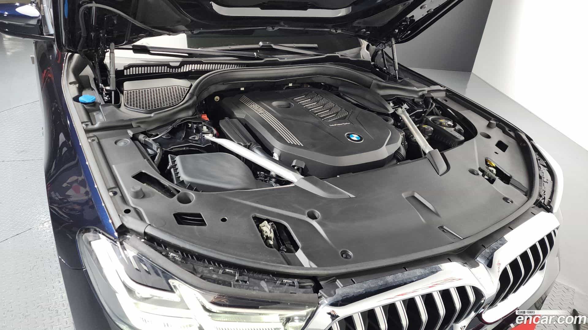 Gran Turismo BMW 2020.10-INNER-006