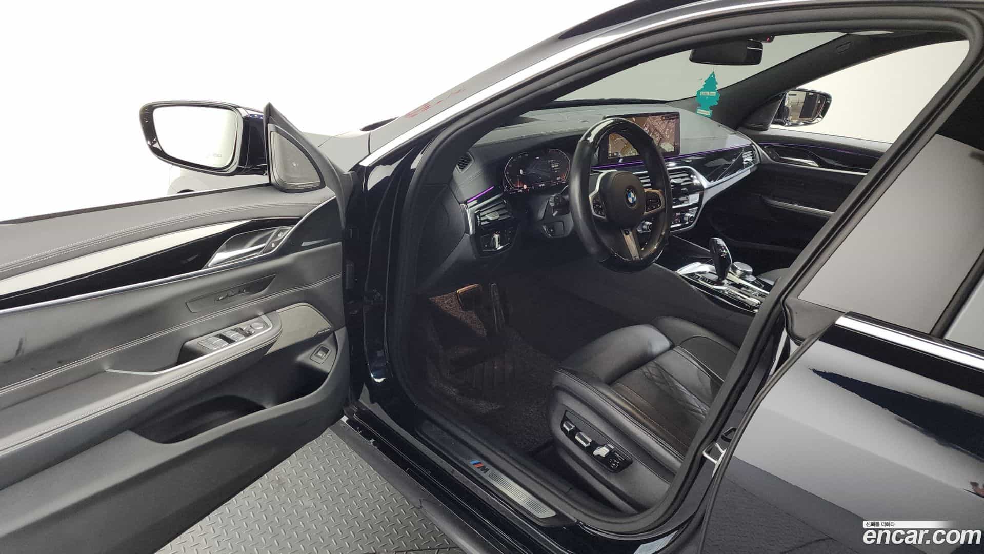 Gran Turismo BMW 2020.10-INNER-010