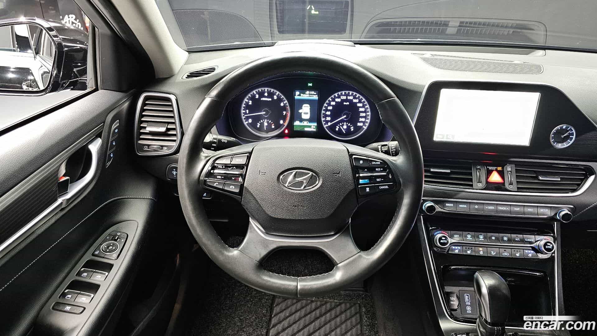 Grandeur Hyundai 2017.5-OPTION-017