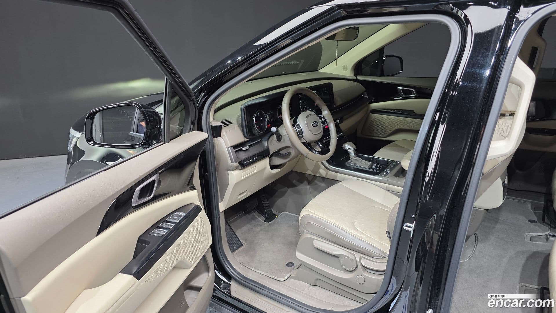 Main__Slider__Photo:Canival Kia 2020.10-9