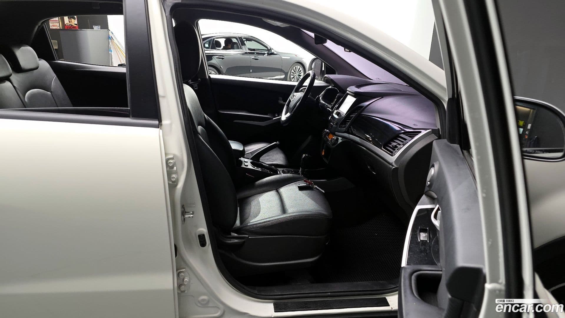 Main__Slider__Photo:KORANDO KG_Mobility_Ssangyong 2018.2-10