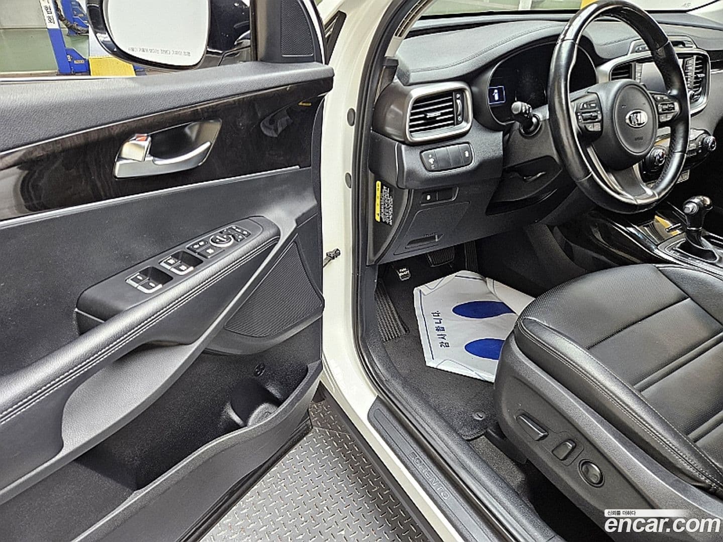 Main__Slider__Photo:Sorento Kia 2016.3-4