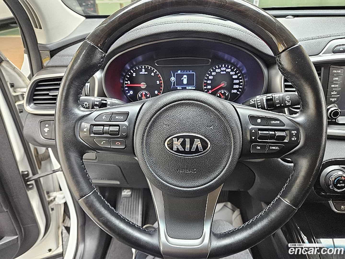 Sorento Kia 2016.3-INNER-008