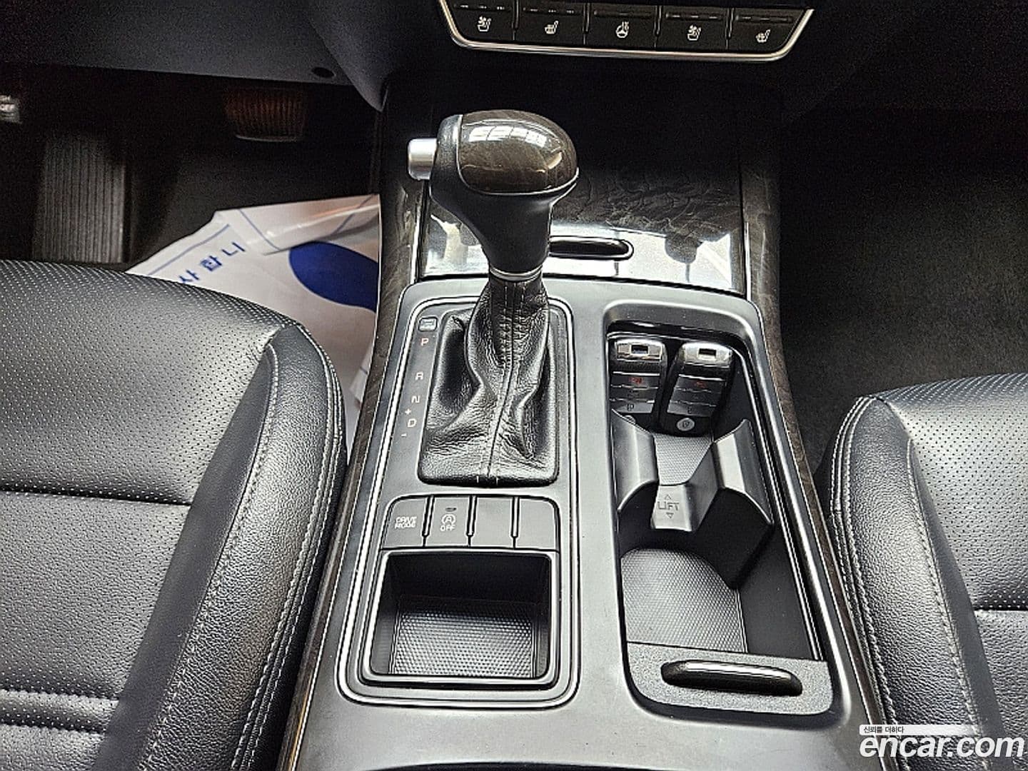 Main__Slider__Photo:Sorento Kia 2016.3-9