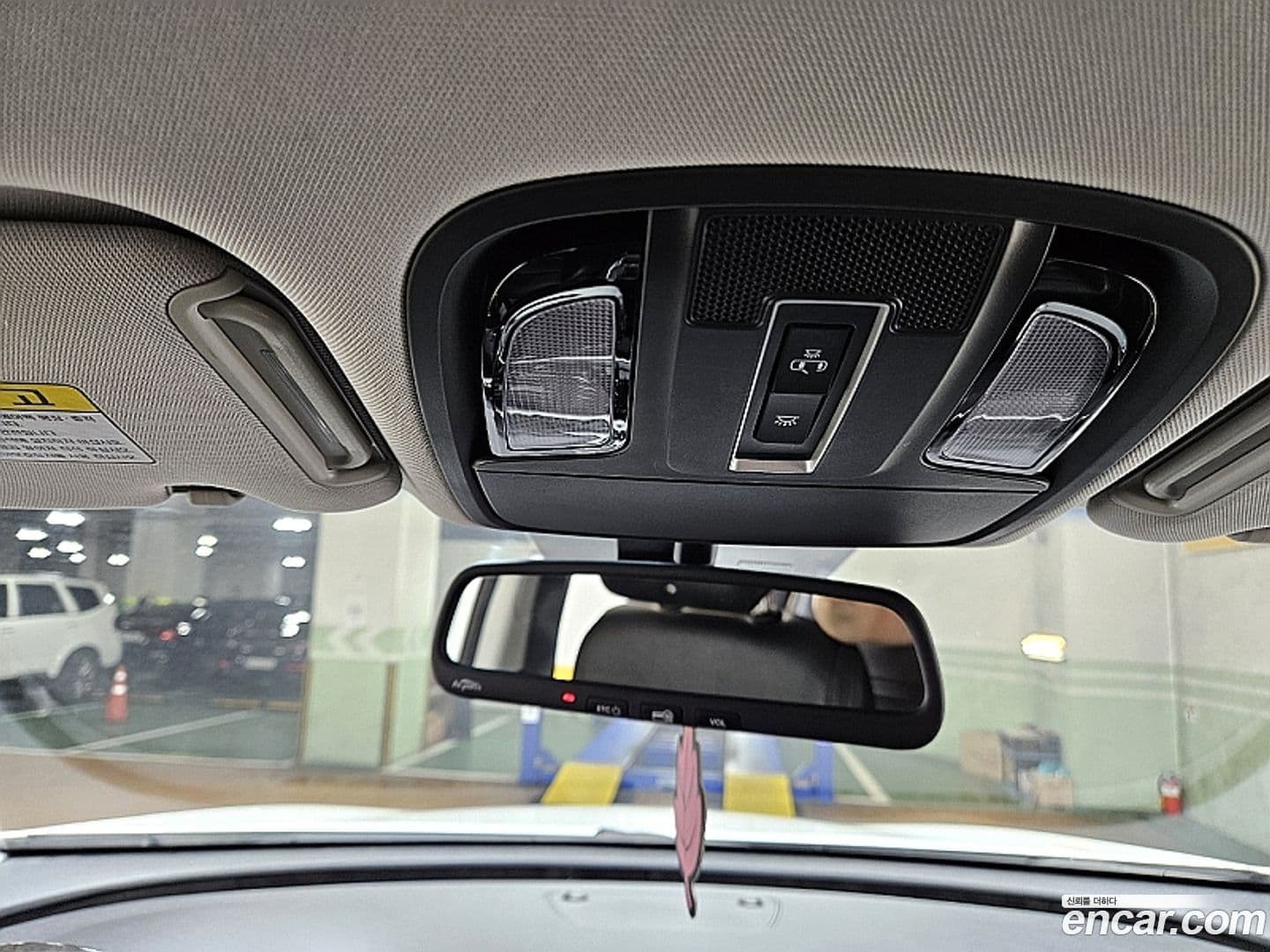 Main__Slider__Photo:Sorento Kia 2016.3-10