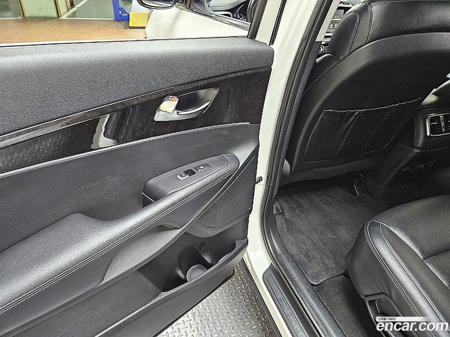 Main__Slider__Photo:Sorento Kia 2016.3-11