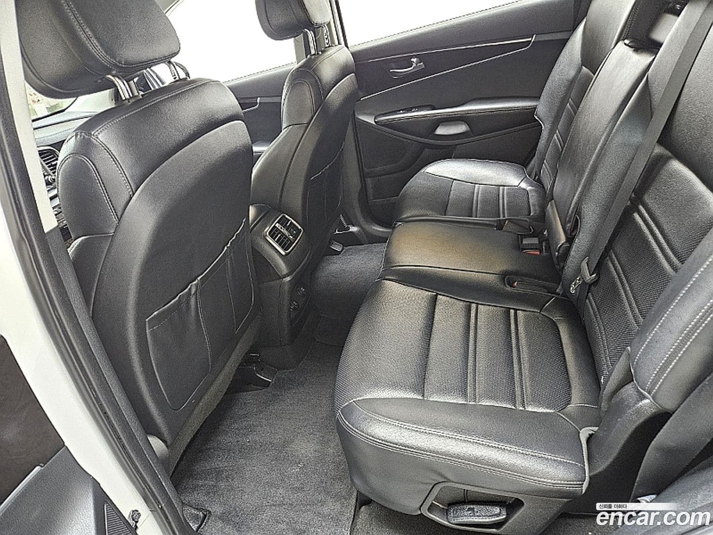 Main__Slider__Photo:Sorento Kia 2016.3-12