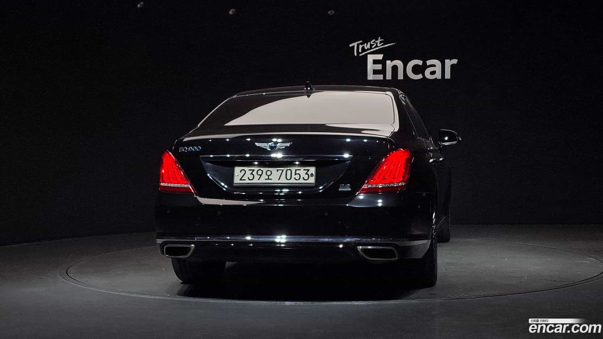 EQ900 Genesis 2017.6-OUTER-004