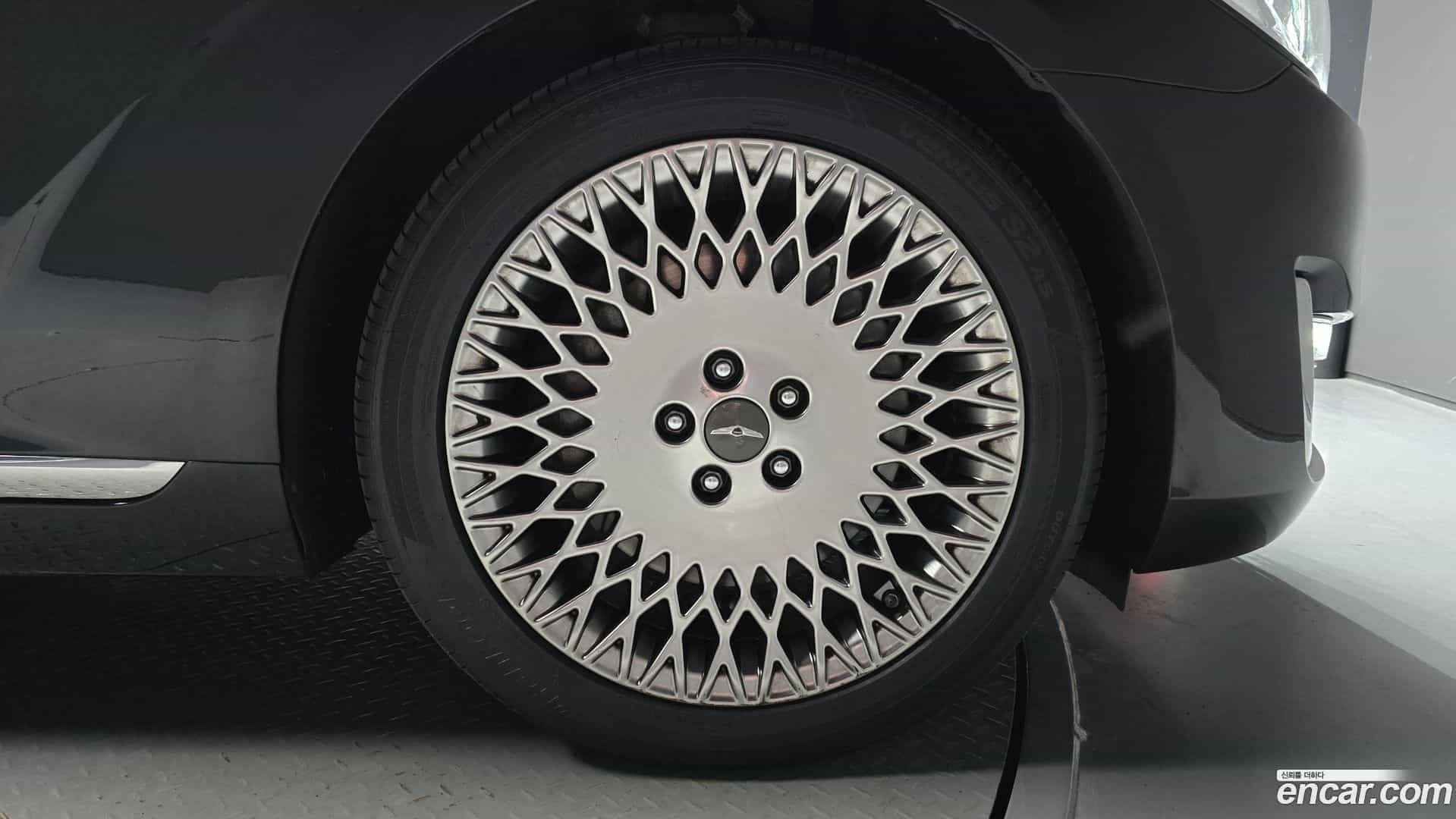 EQ900 Genesis 2017.6-OUTER-005