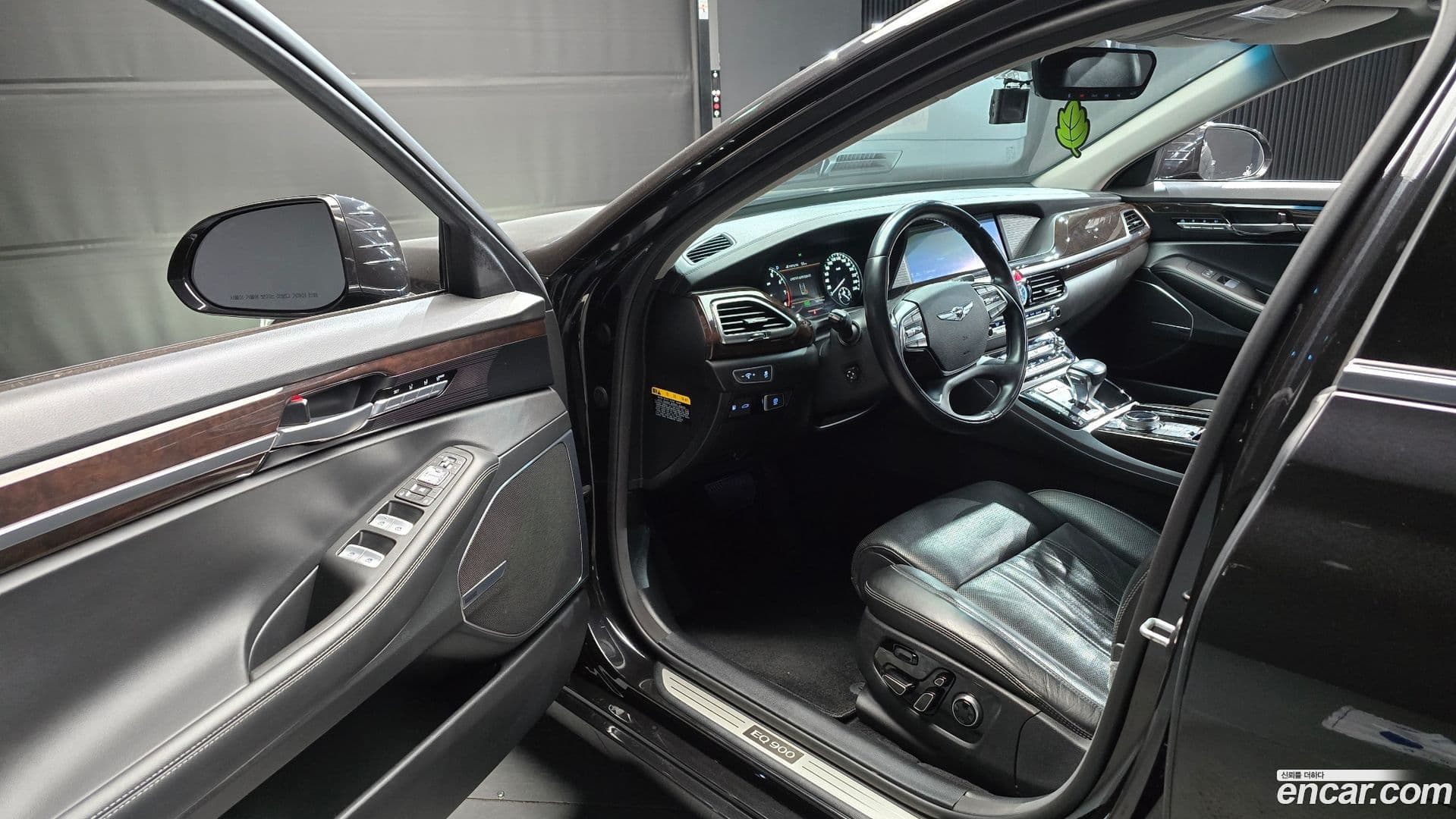 Main__Slider__Photo:EQ900 Genesis 2017.6-10