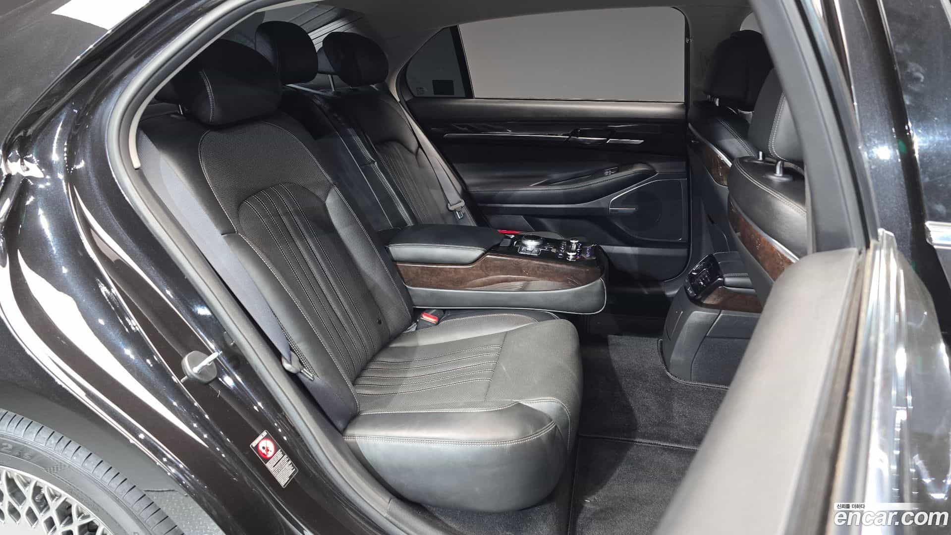 EQ900 Genesis 2017.6-OPTION-016