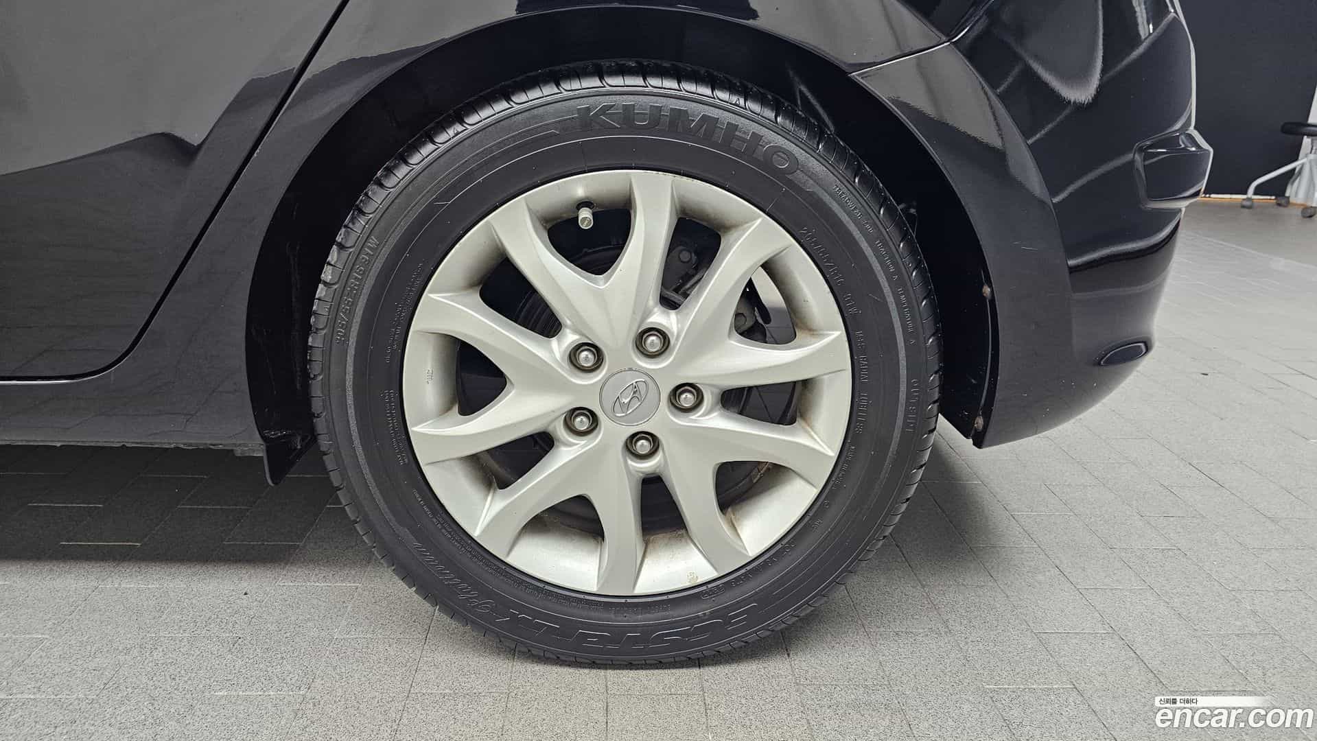 i30 Hyundai 2010.1-OUTER-005