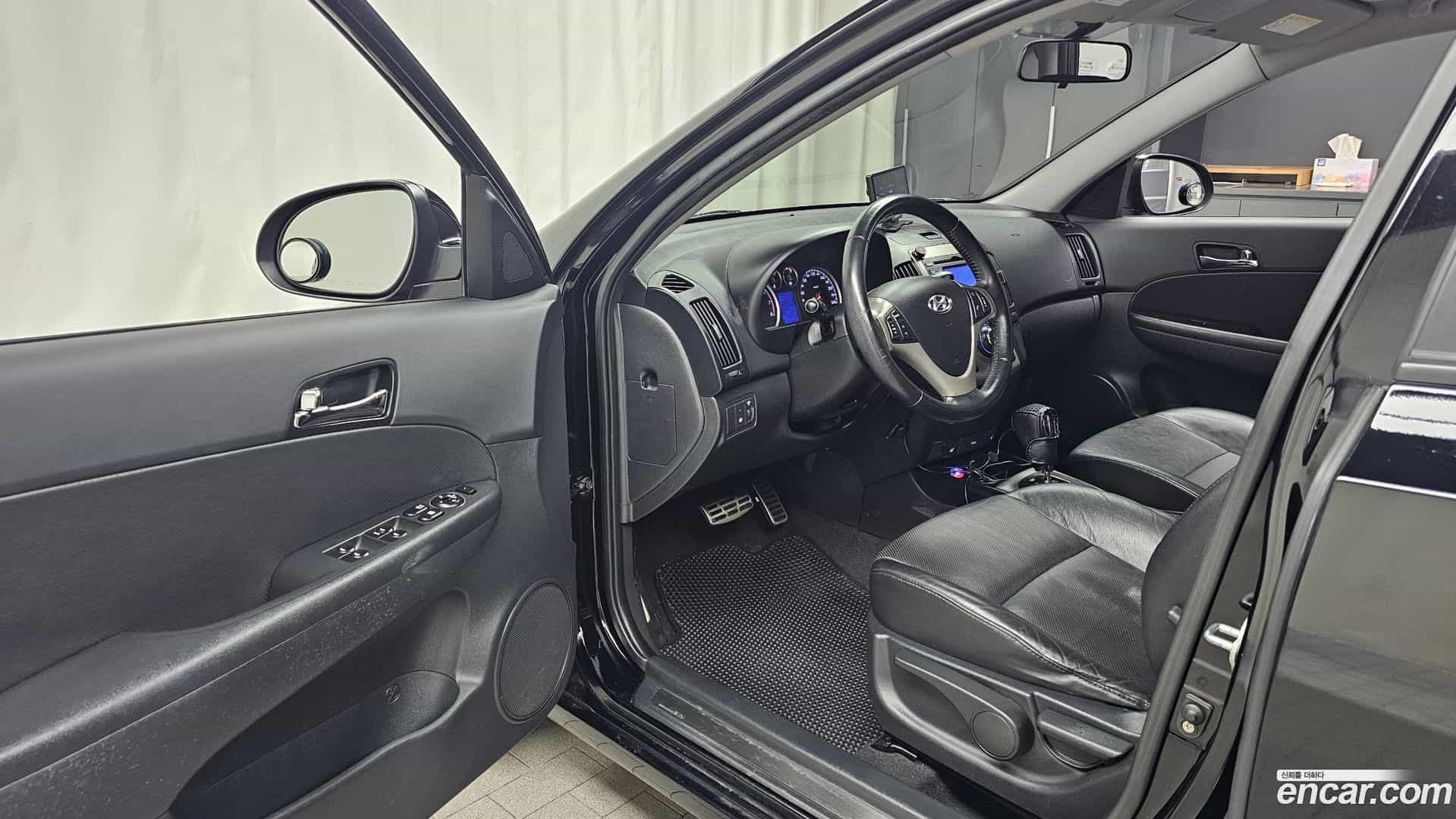 i30 Hyundai 2010.1-INNER-010