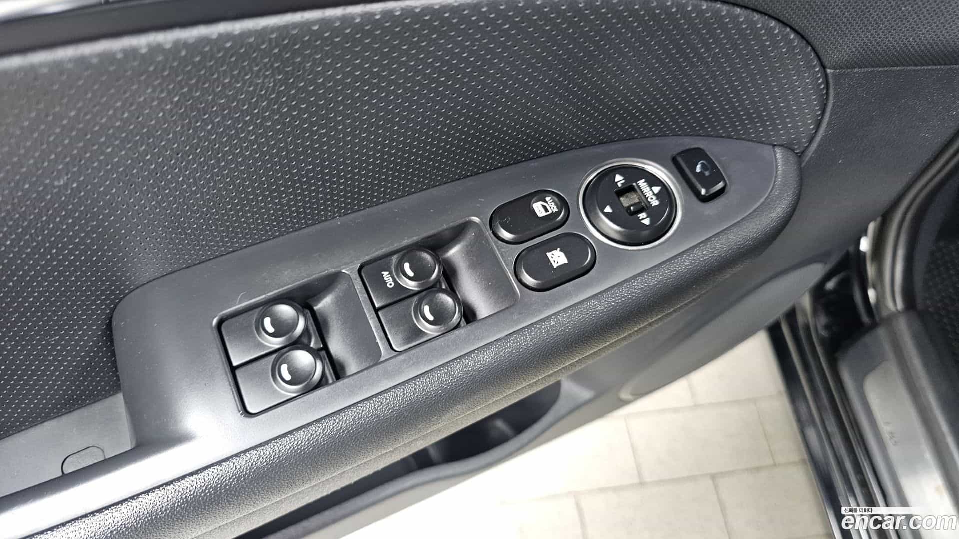 i30 Hyundai 2010.1-OPTION-019