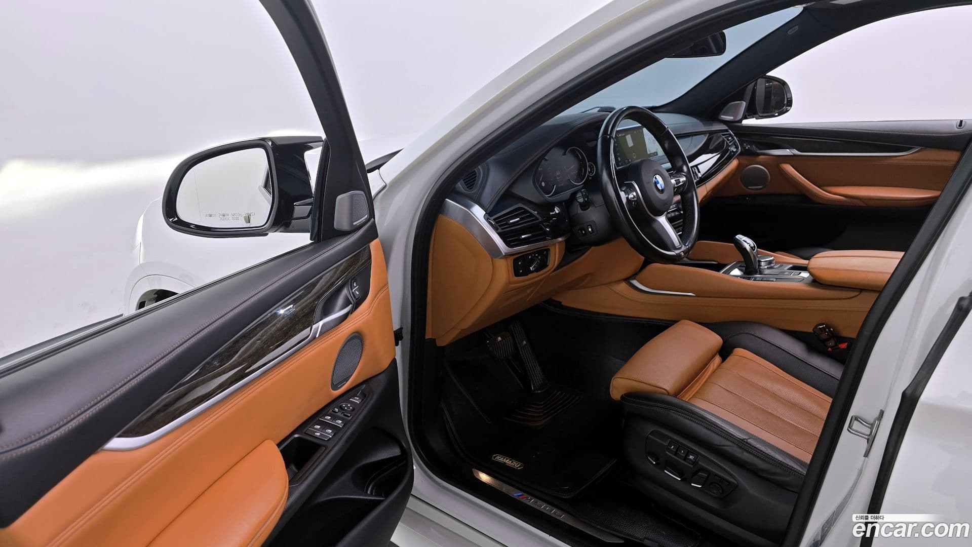 Main__Slider__Photo:X6 BMW 2017.3-9