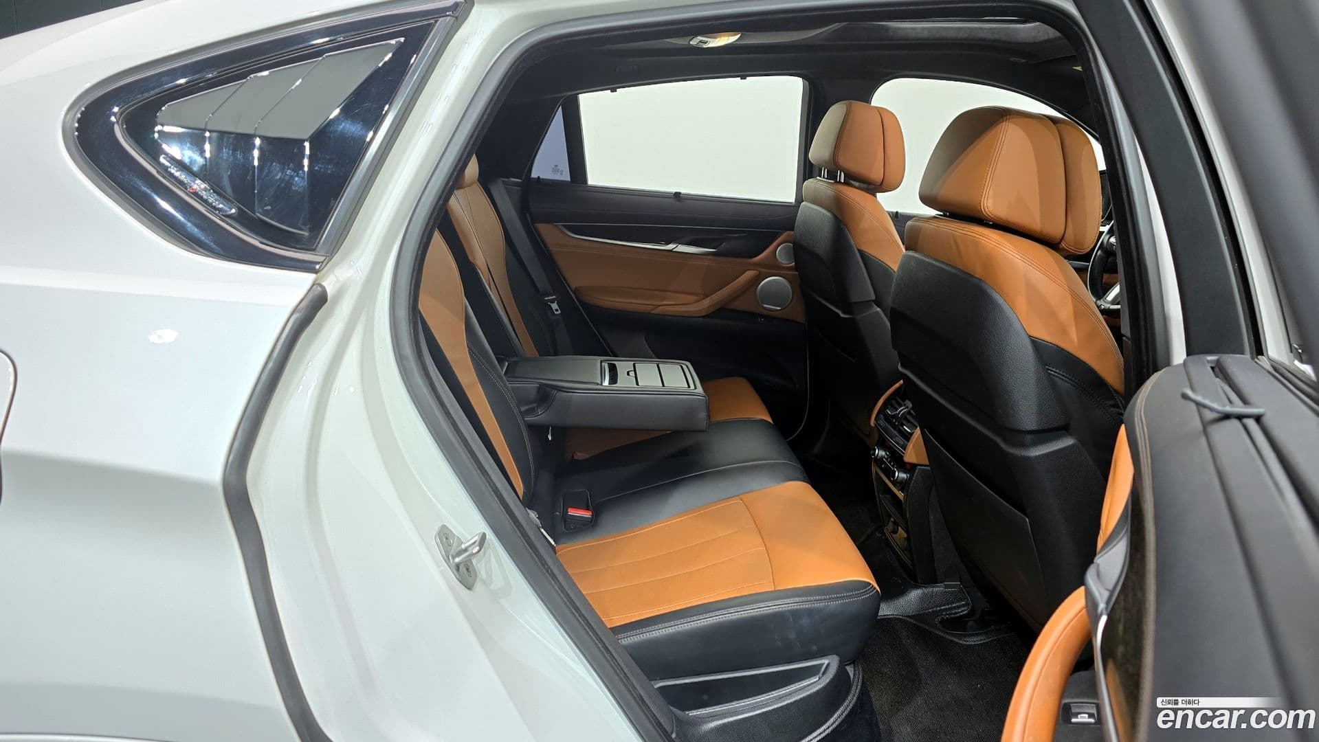 Main__Slider__Photo:X6 BMW 2017.3-11