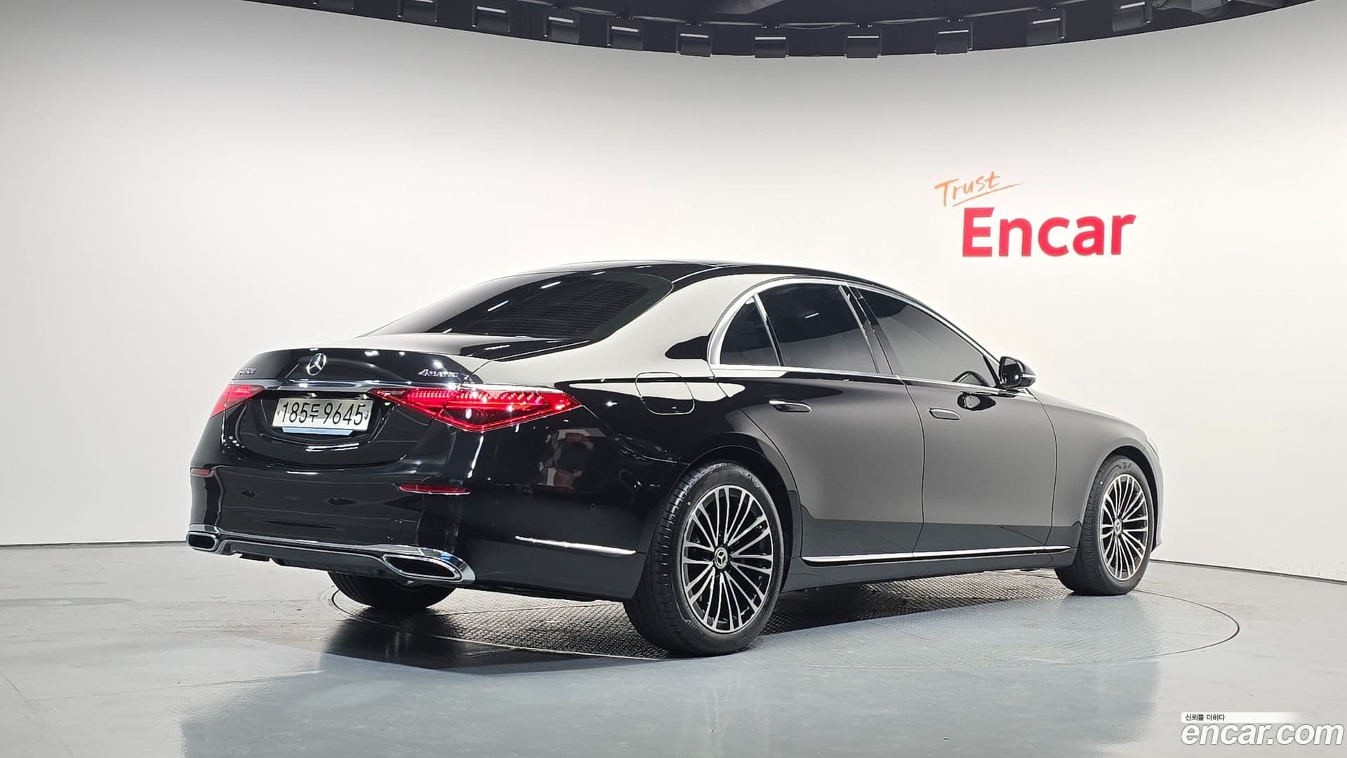 Main__Slider__Photo:S-Class Mercedes-Benz 2024.5-1