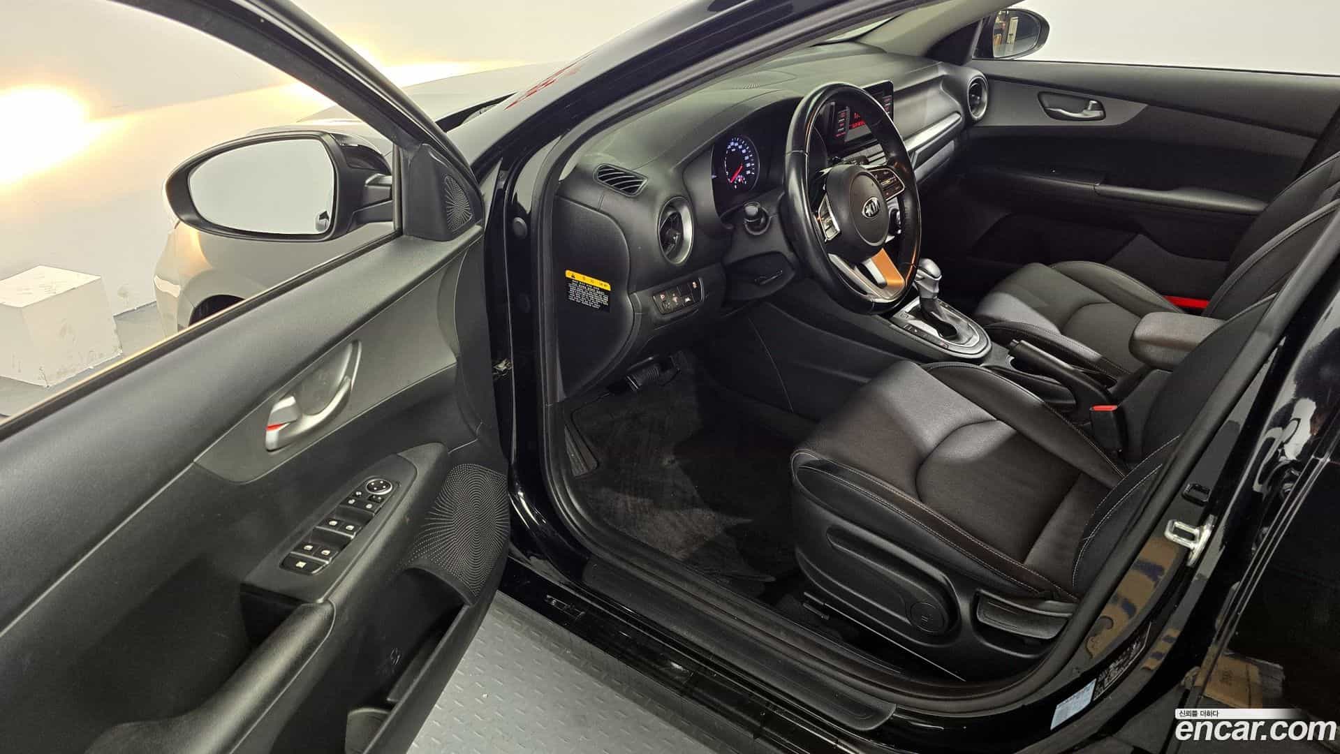 K3 Kia 2021.0-INNER-010