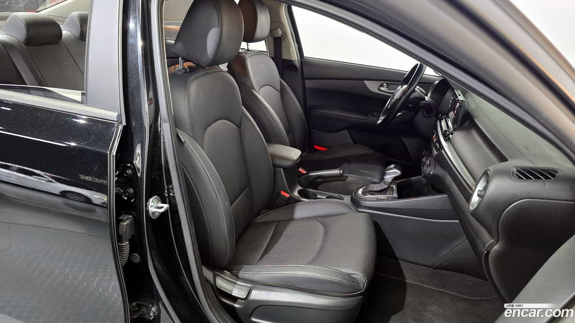 K3 Kia 2021.0-OPTION-016