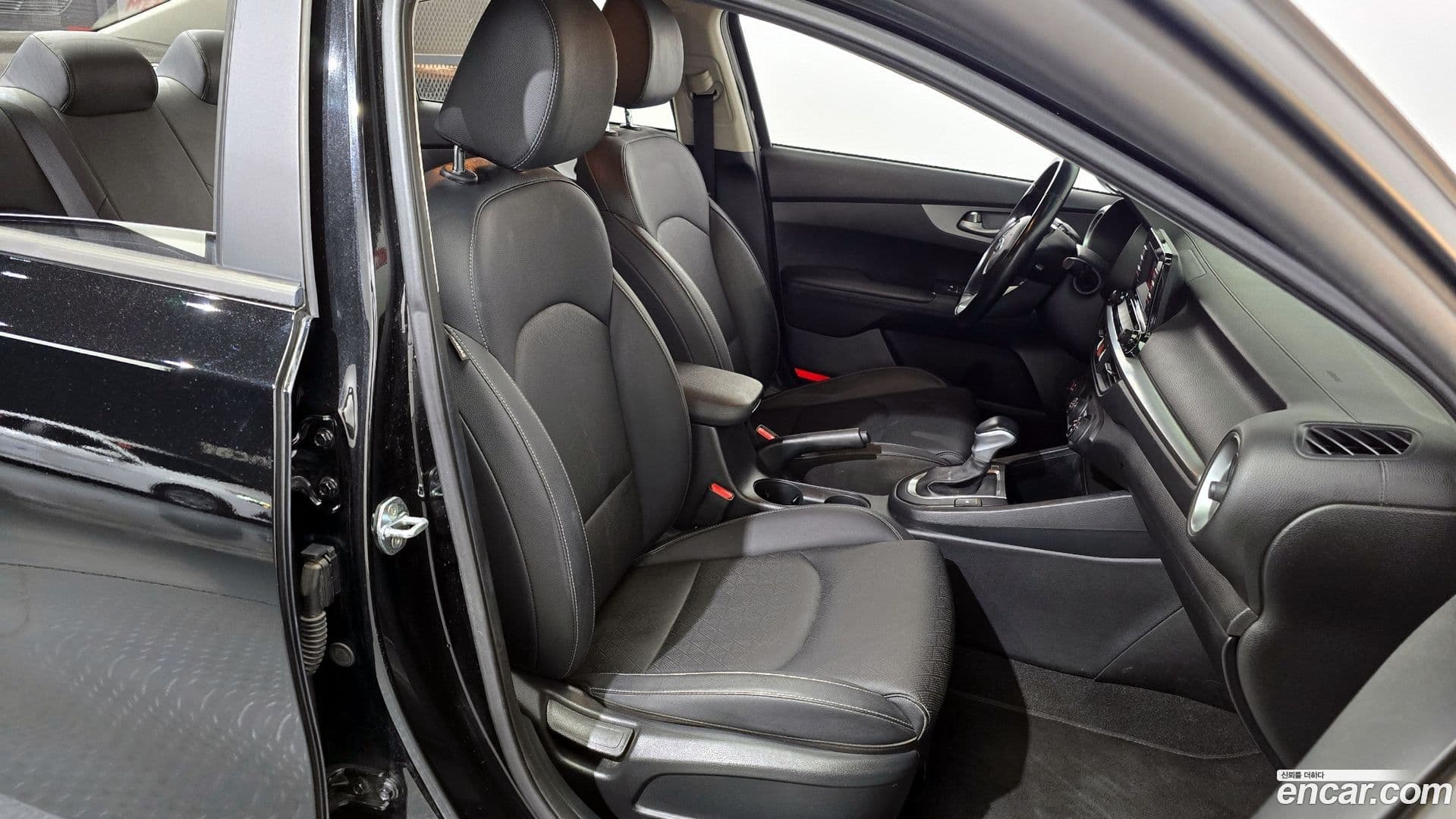 Main__Slider__Photo:K3 Kia 2021.0-11