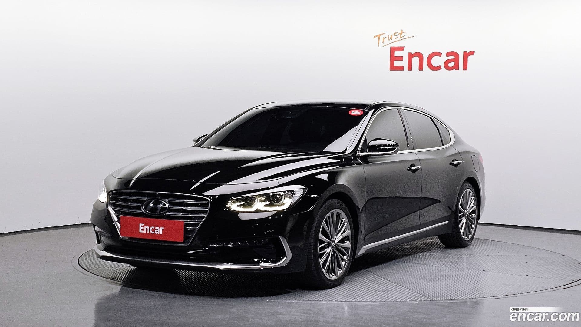 Main__Slider__Photo:Grandeur Hyundai 2018.10-0