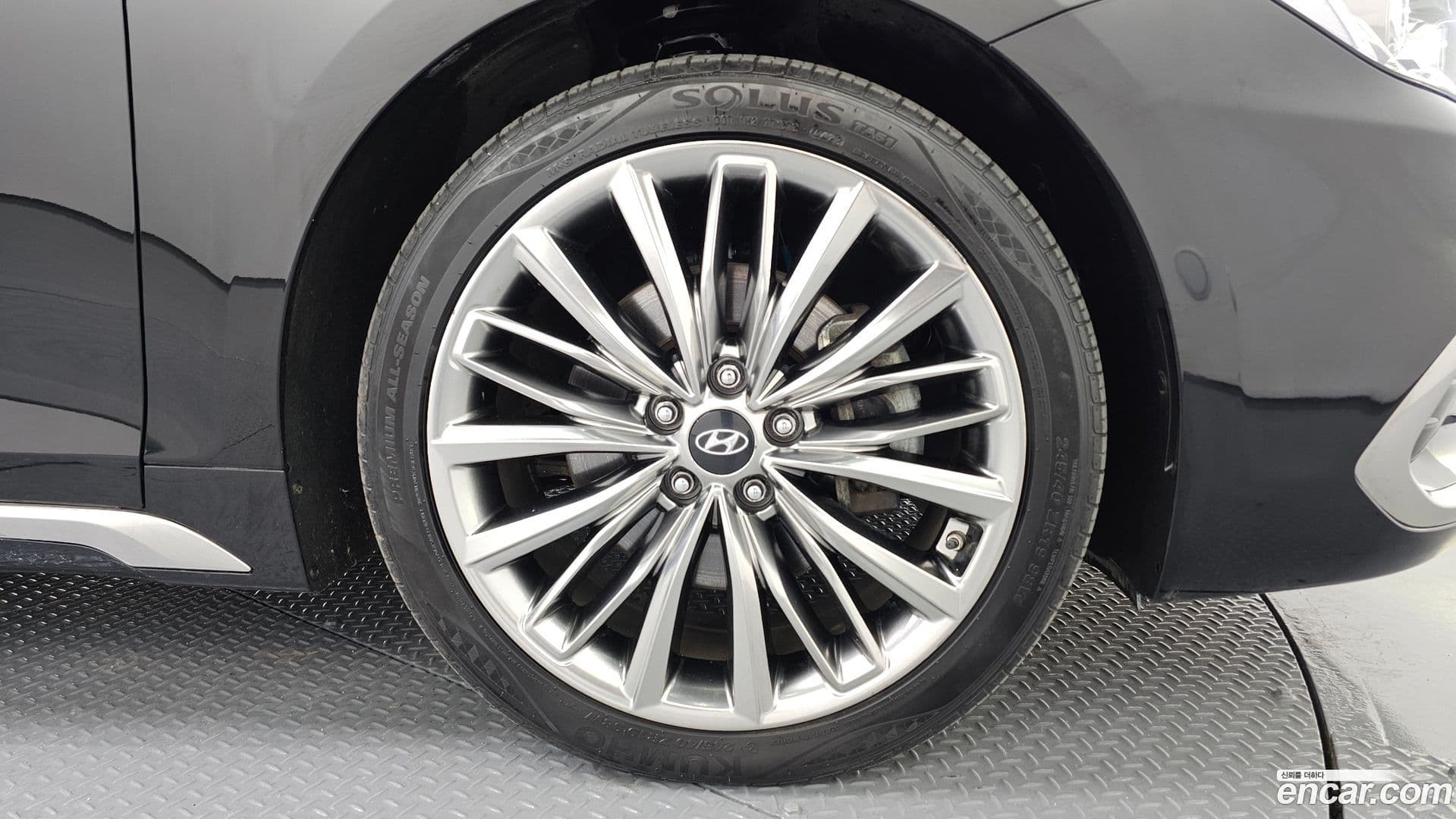 Main__Slider__Photo:Grandeur Hyundai 2018.10-4