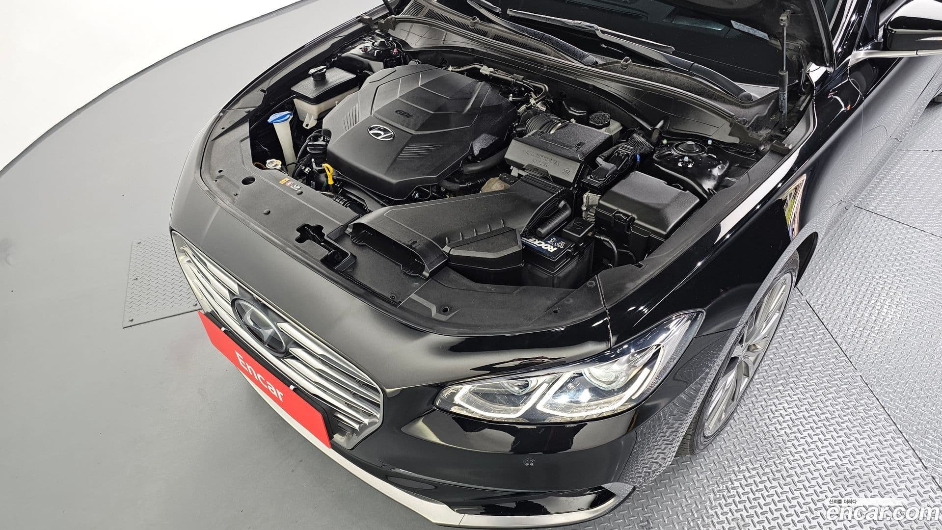 Main__Slider__Photo:Grandeur Hyundai 2018.10-5