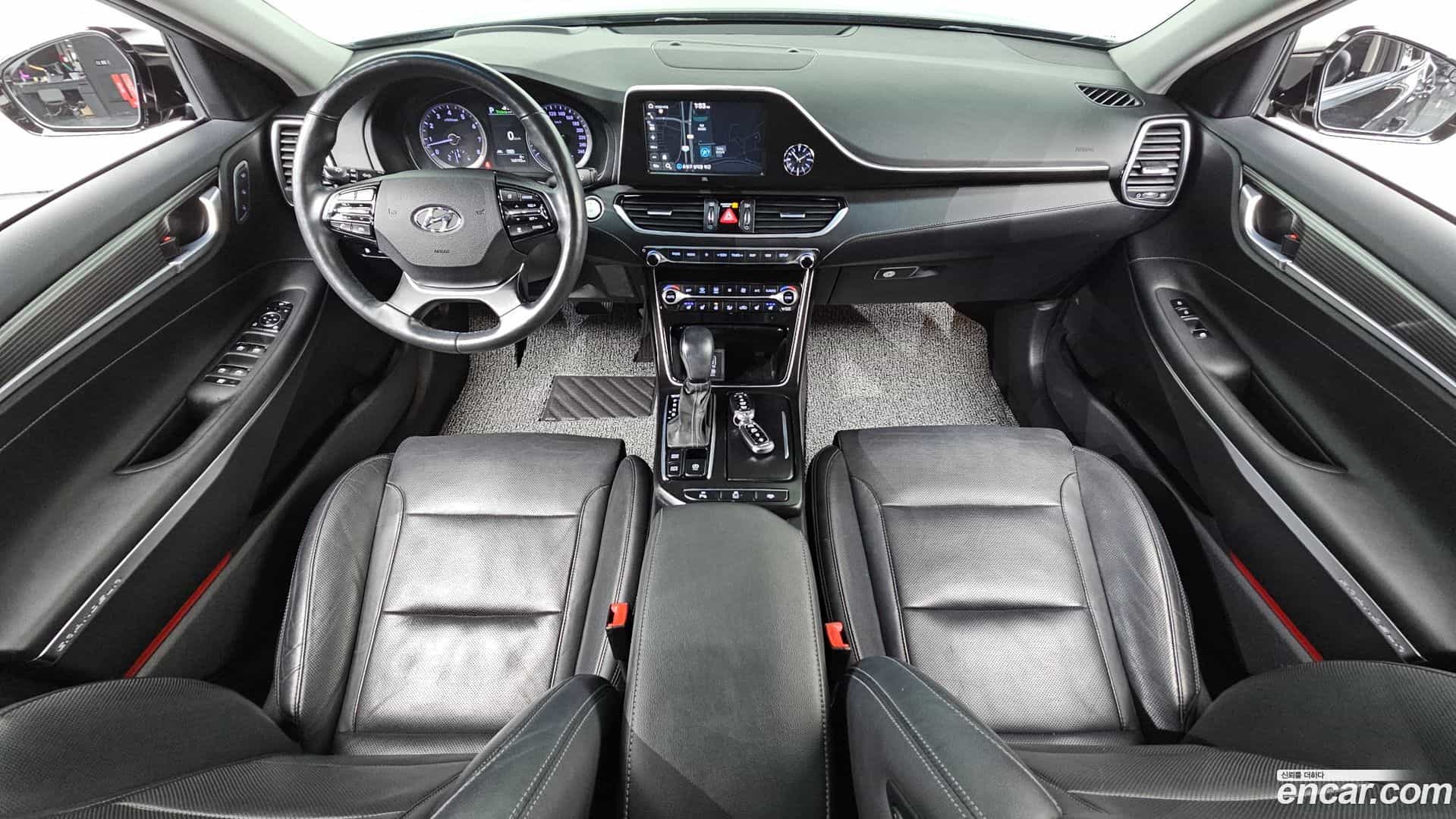 Grandeur Hyundai 2018.10-INNER-007