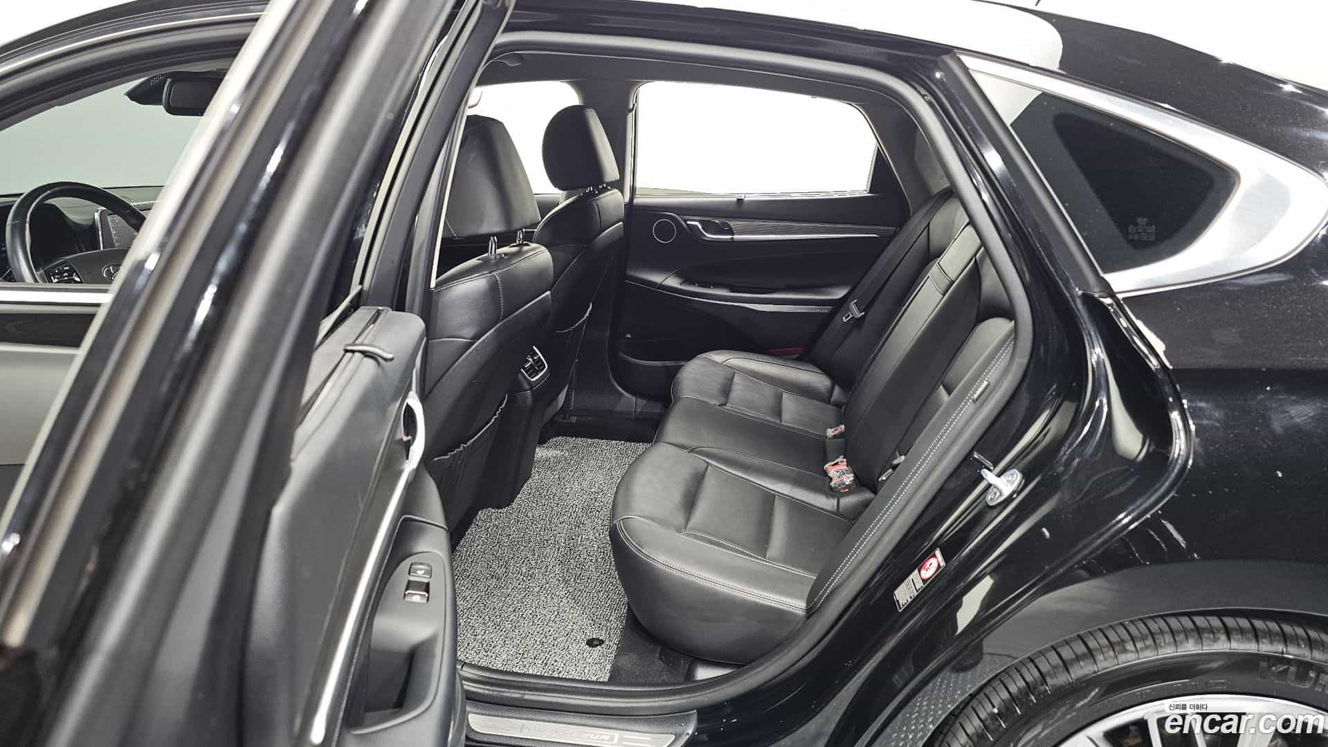 Grandeur Hyundai 2018.10-OPTION-015