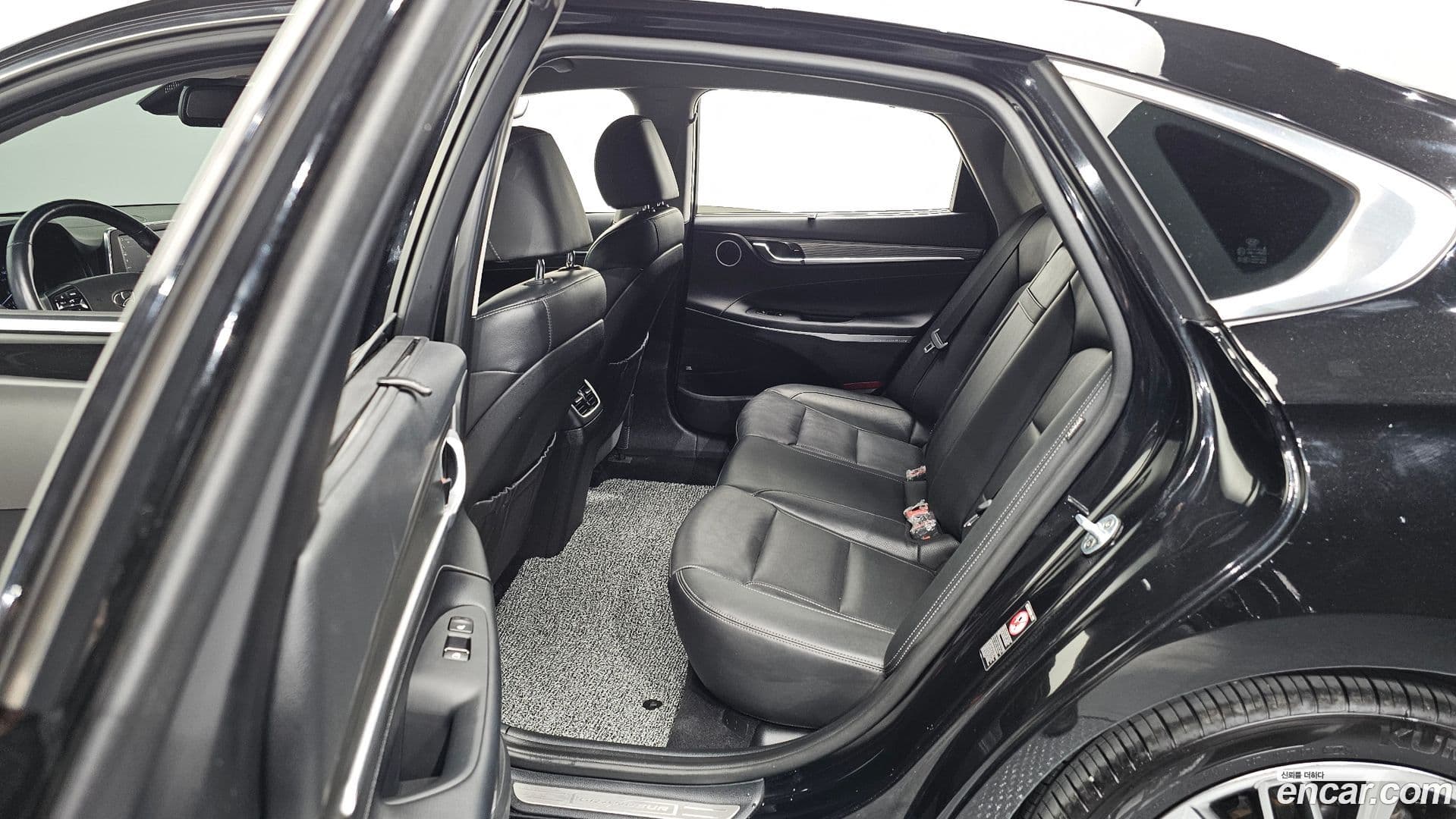 Main__Slider__Photo:Grandeur Hyundai 2018.10-10