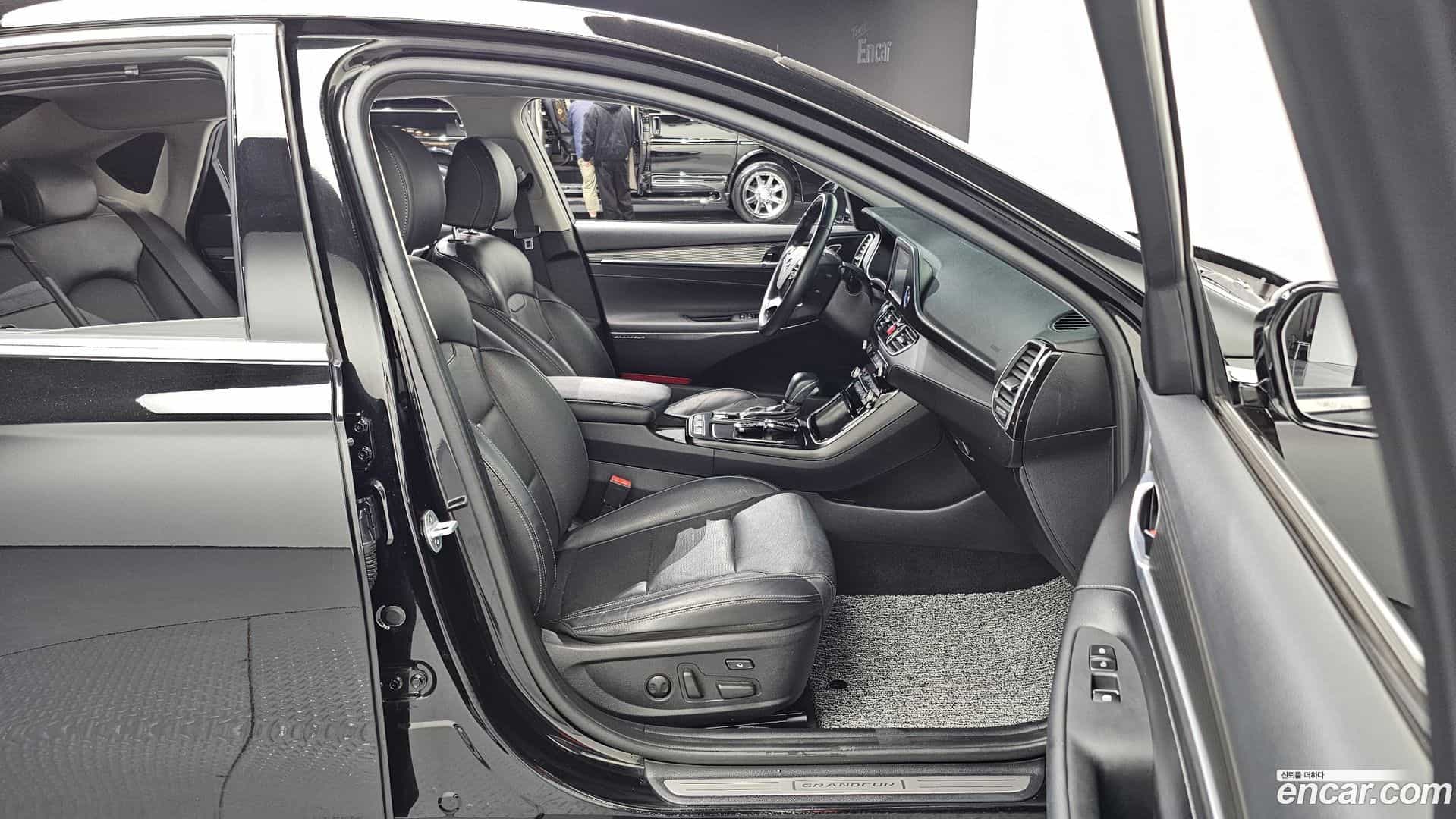 Grandeur Hyundai 2018.10-OPTION-016