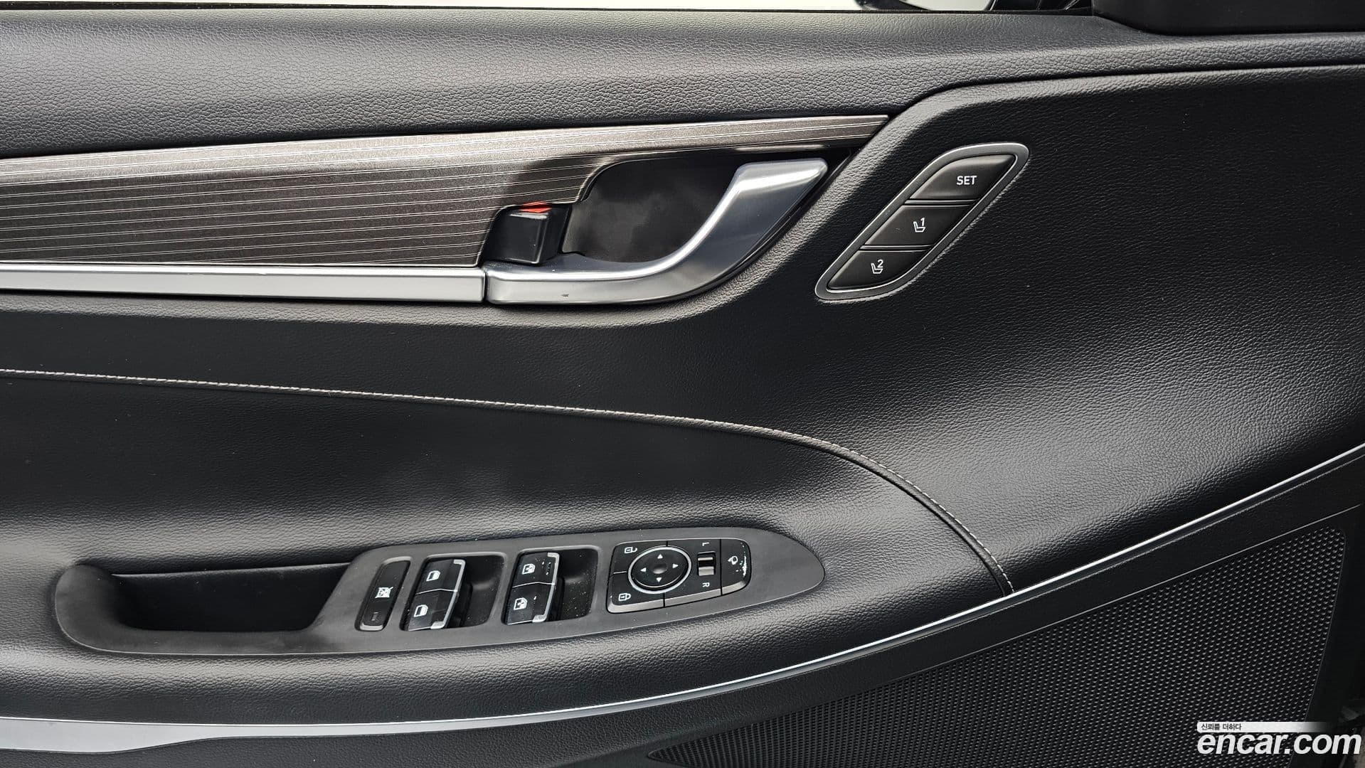 Main__Slider__Photo:Grandeur Hyundai 2018.10-13