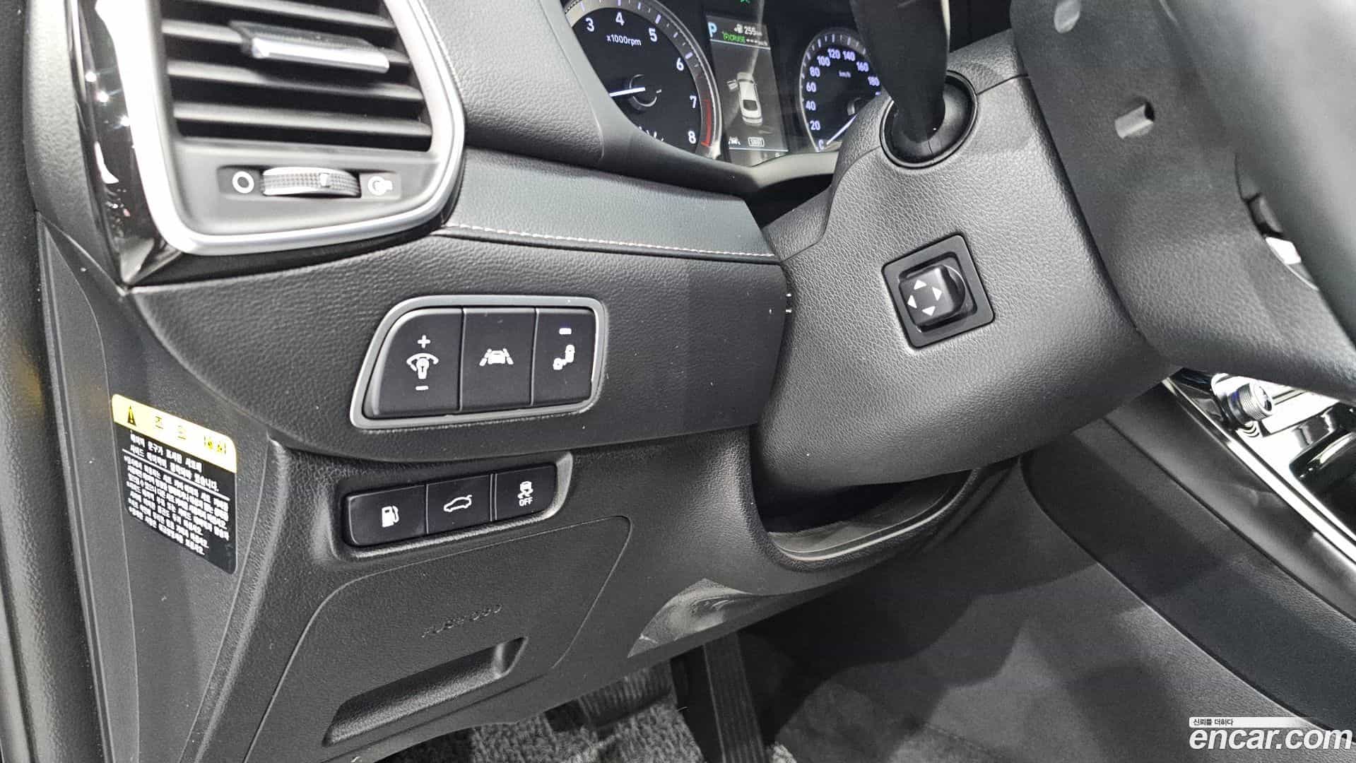 Grandeur Hyundai 2018.10-OPTION-019