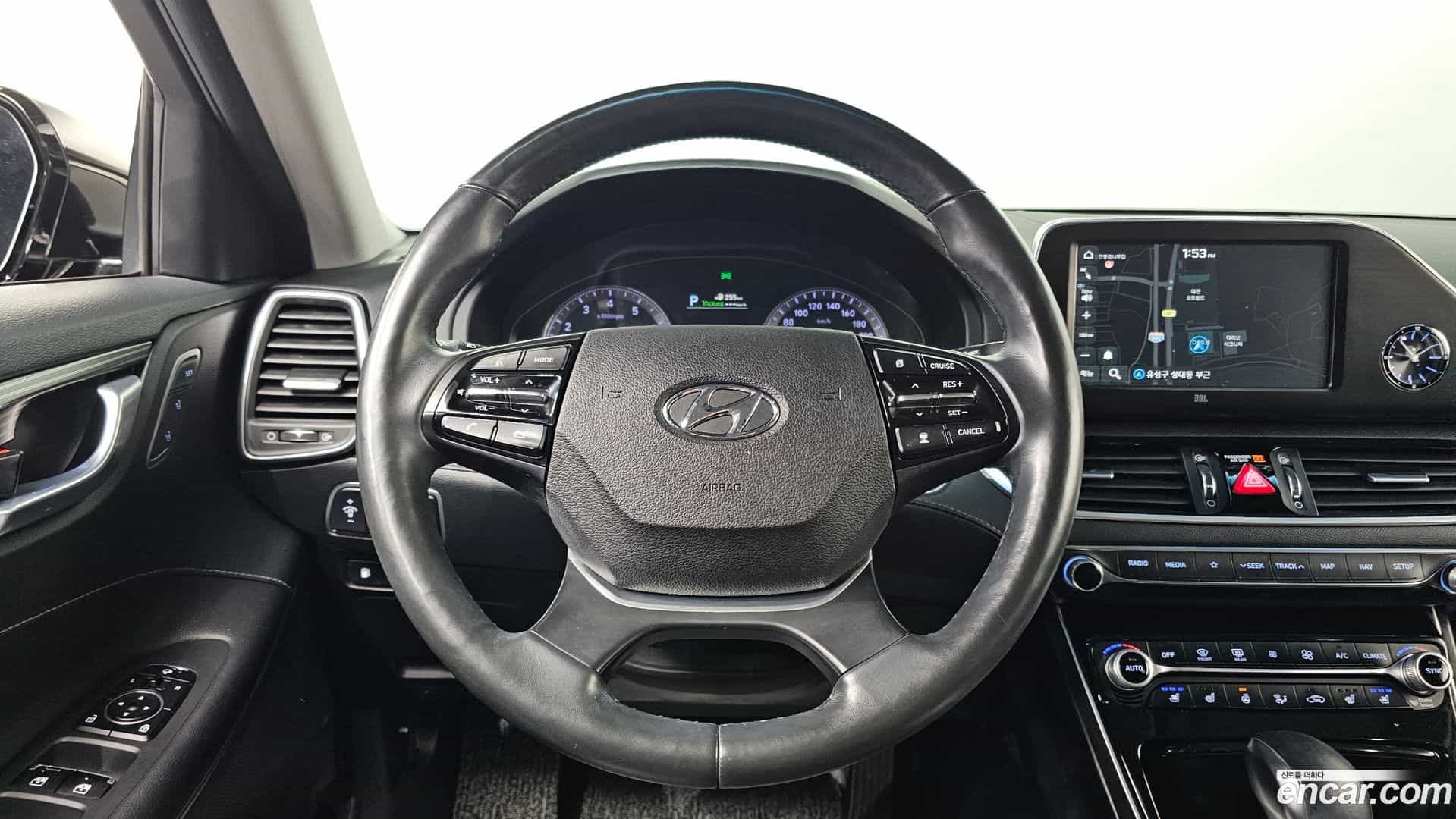 Grandeur Hyundai 2018.10-OPTION-020