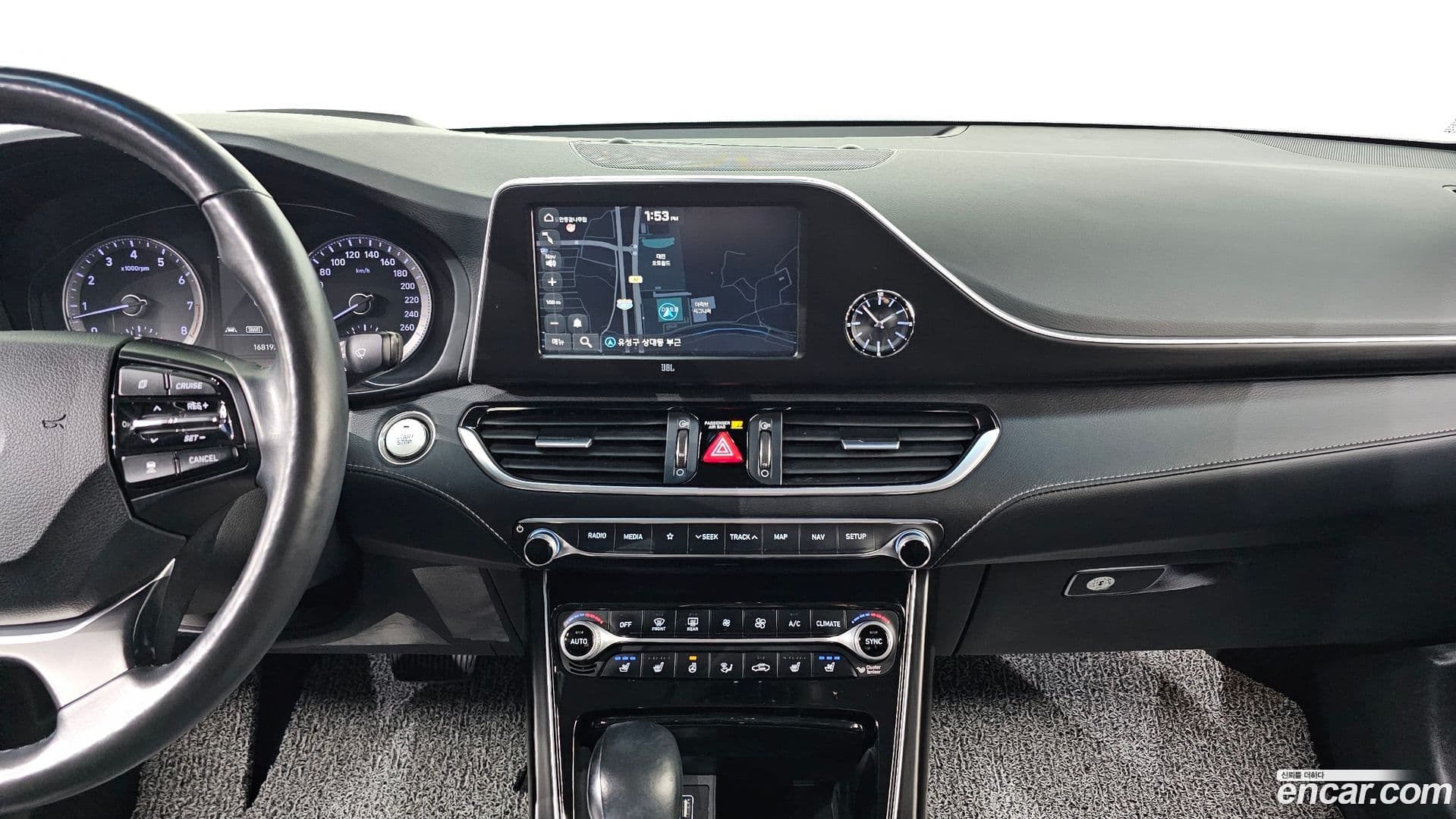 Main__Slider__Photo:Grandeur Hyundai 2018.10-16