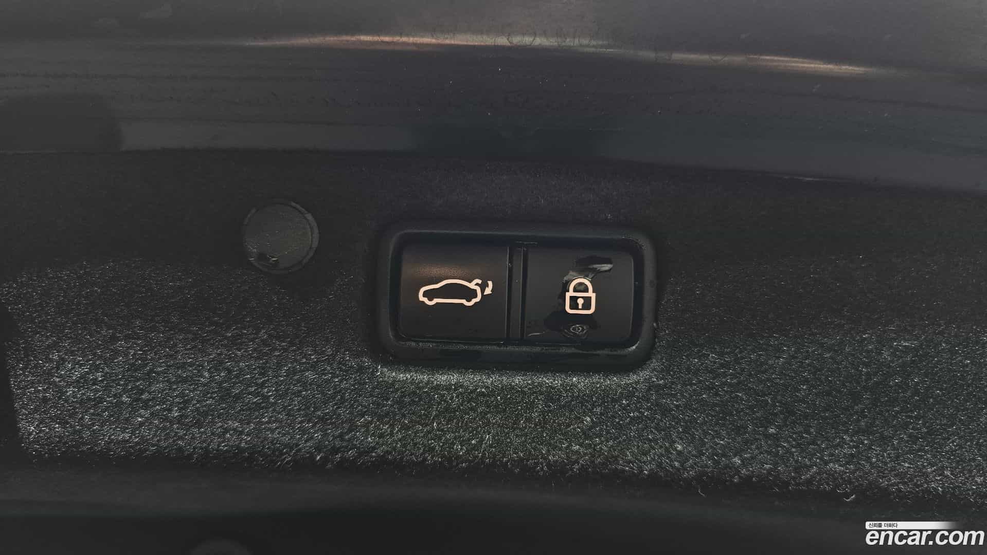 Grandeur Hyundai 2018.10-OPTION-024