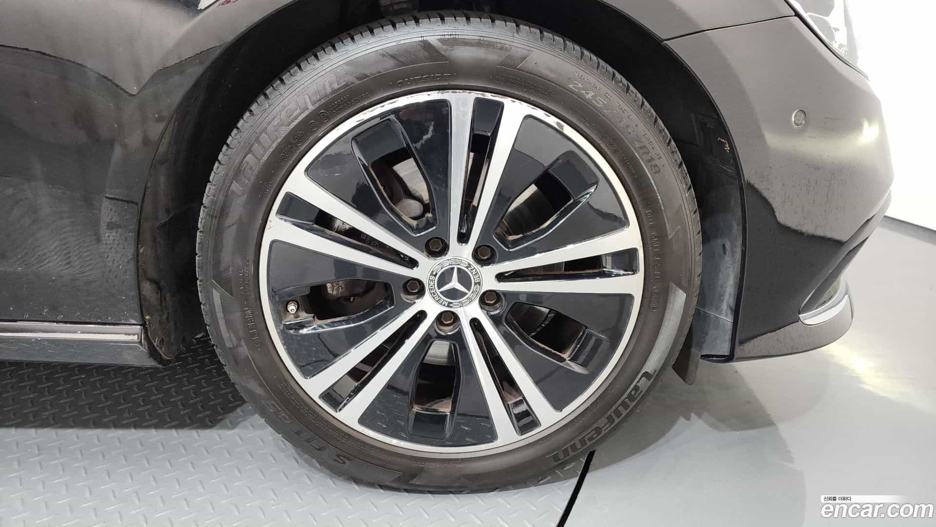 E-Class Mercedes-Benz 2022.1-OUTER-005