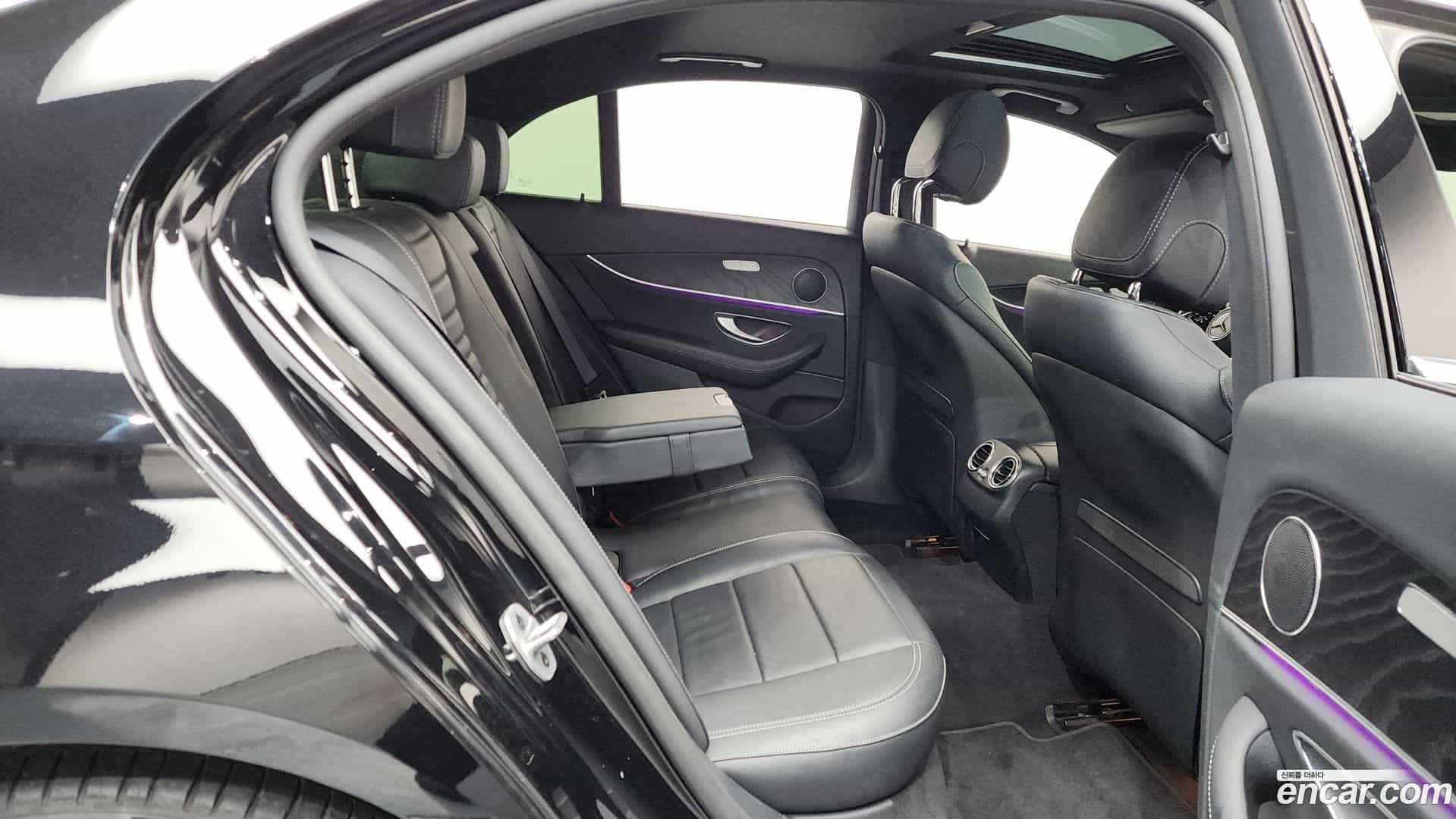 E-Class Mercedes-Benz 2022.1-OPTION-016