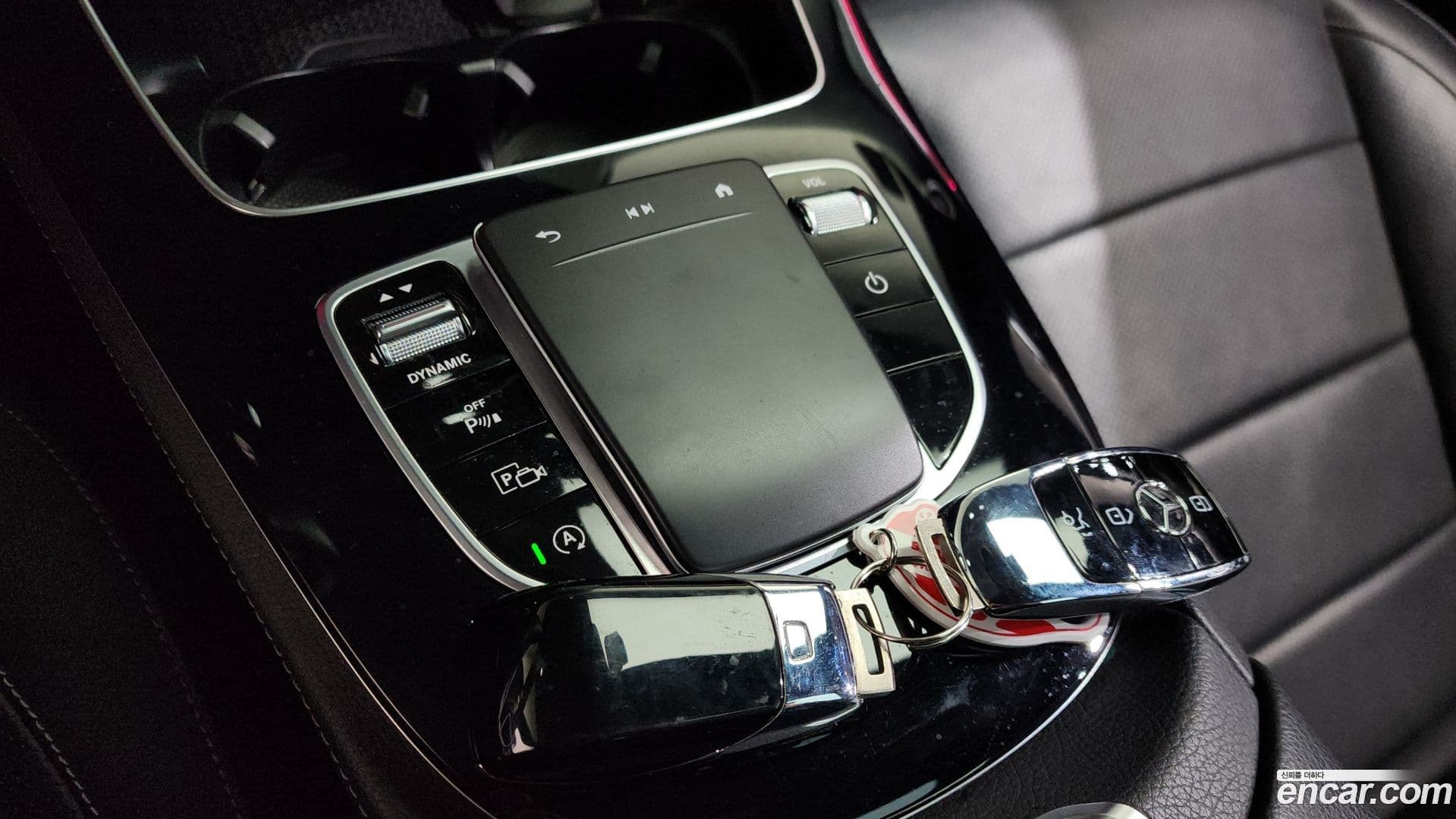 Main__Slider__Photo:E-Class Mercedes-Benz 2022.1-16