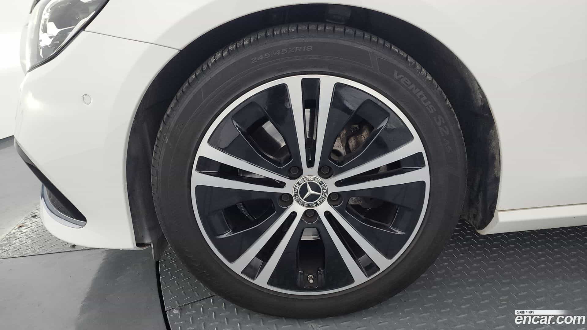 E-Class Mercedes-Benz 2021.3-OUTER-005