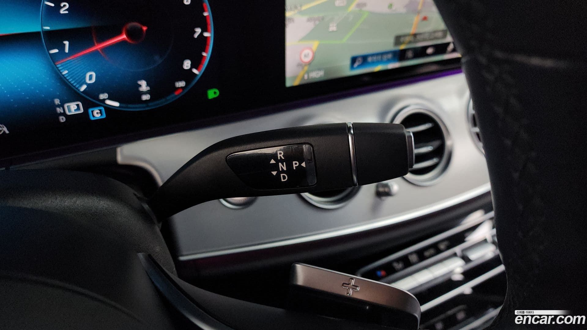 Main__Slider__Photo:E-Class Mercedes-Benz 2021.3-8