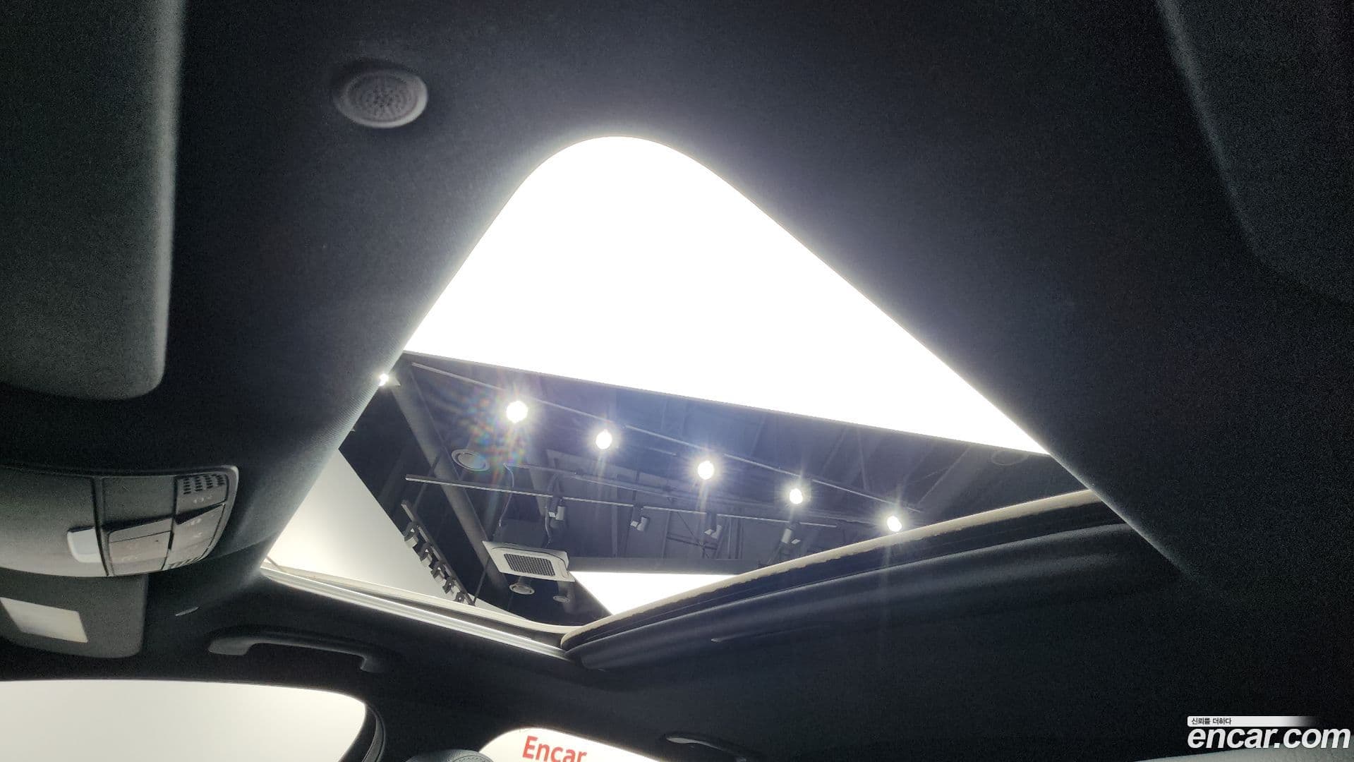 Main__Slider__Photo:E-Class Mercedes-Benz 2021.3-17