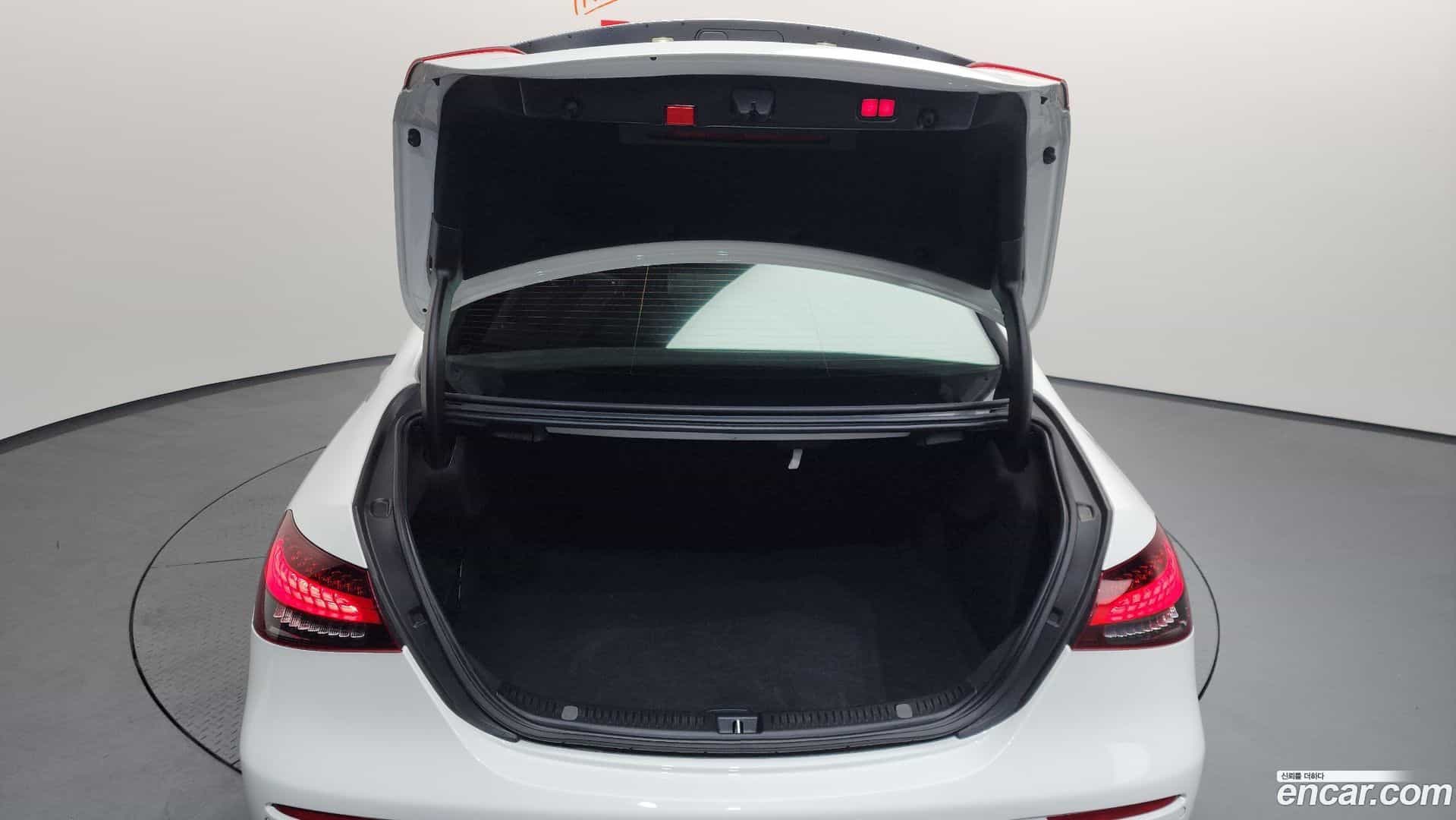 E-Class Mercedes-Benz 2021.3-OPTION-024