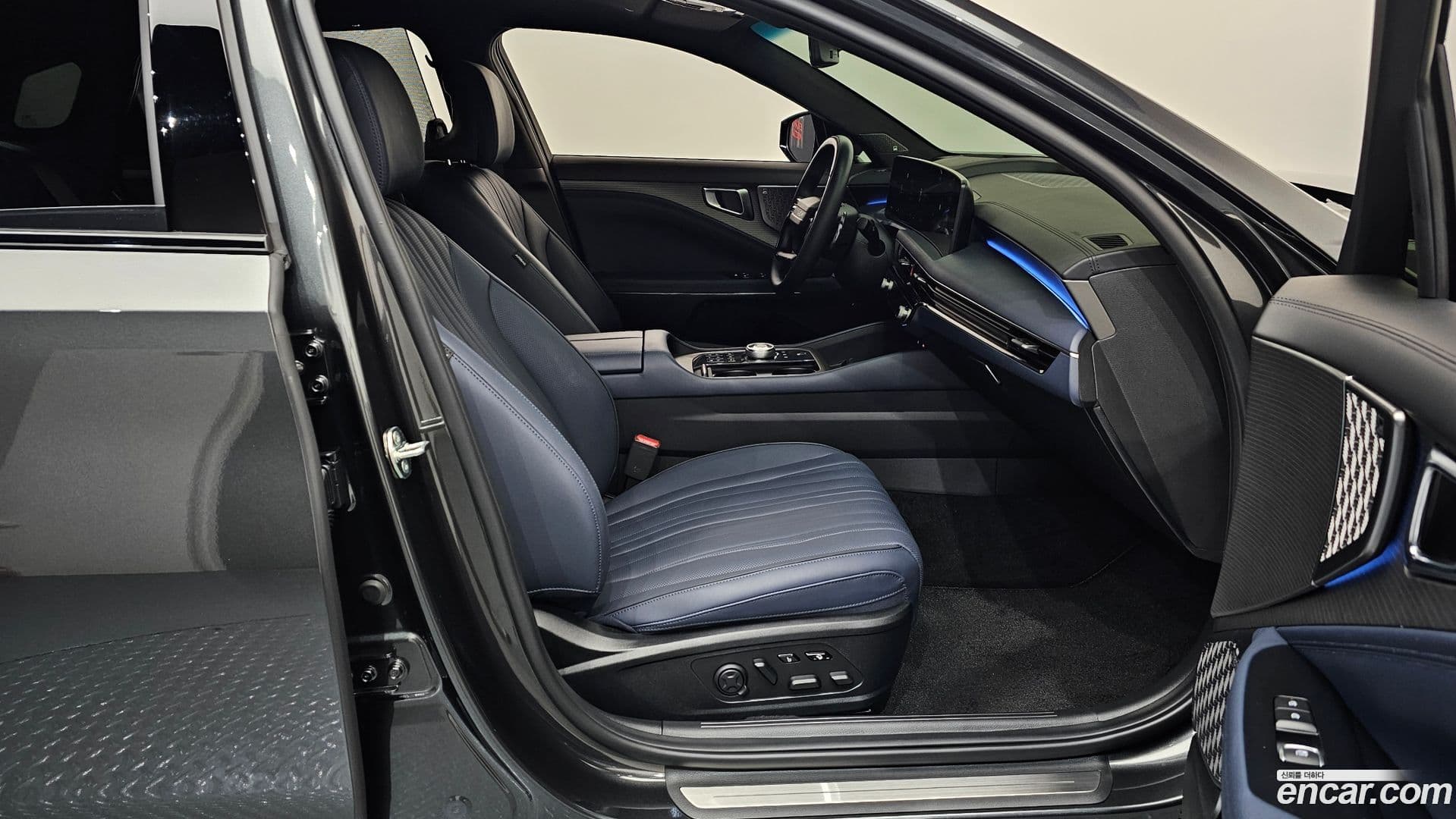 Main__Slider__Photo:K8 Kia 2024.8-10